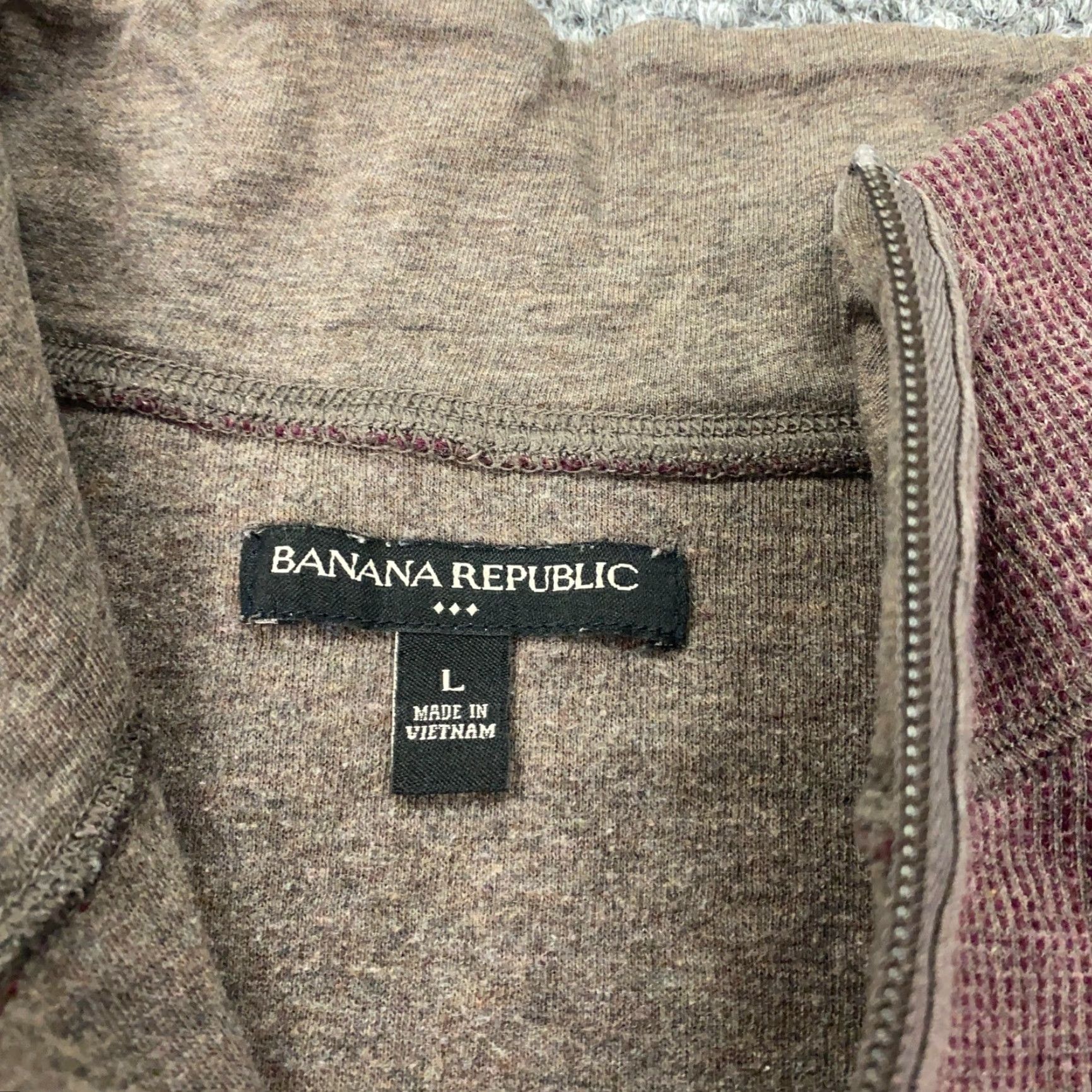 Banana Republic VINTAGE Banana Republic Pullover Mens Large Burgundy 1/4 Zip Mock Neck Shirt Size US L / EU 52-54 / 3 - 3 Thumbnail