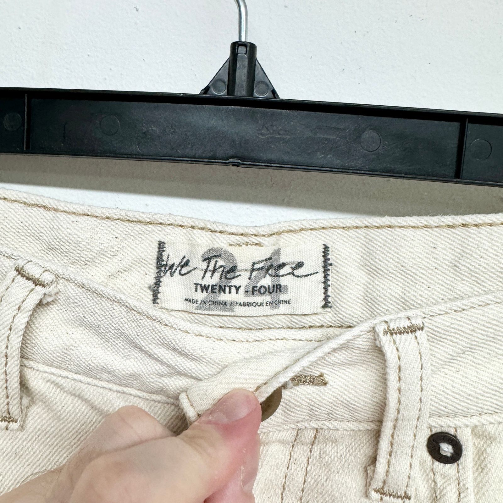 Free People Free People Cream Ripped Caroline Cutoff Denim Shorts 24 Size 24" / US 00 / IT 34 - 3 Thumbnail