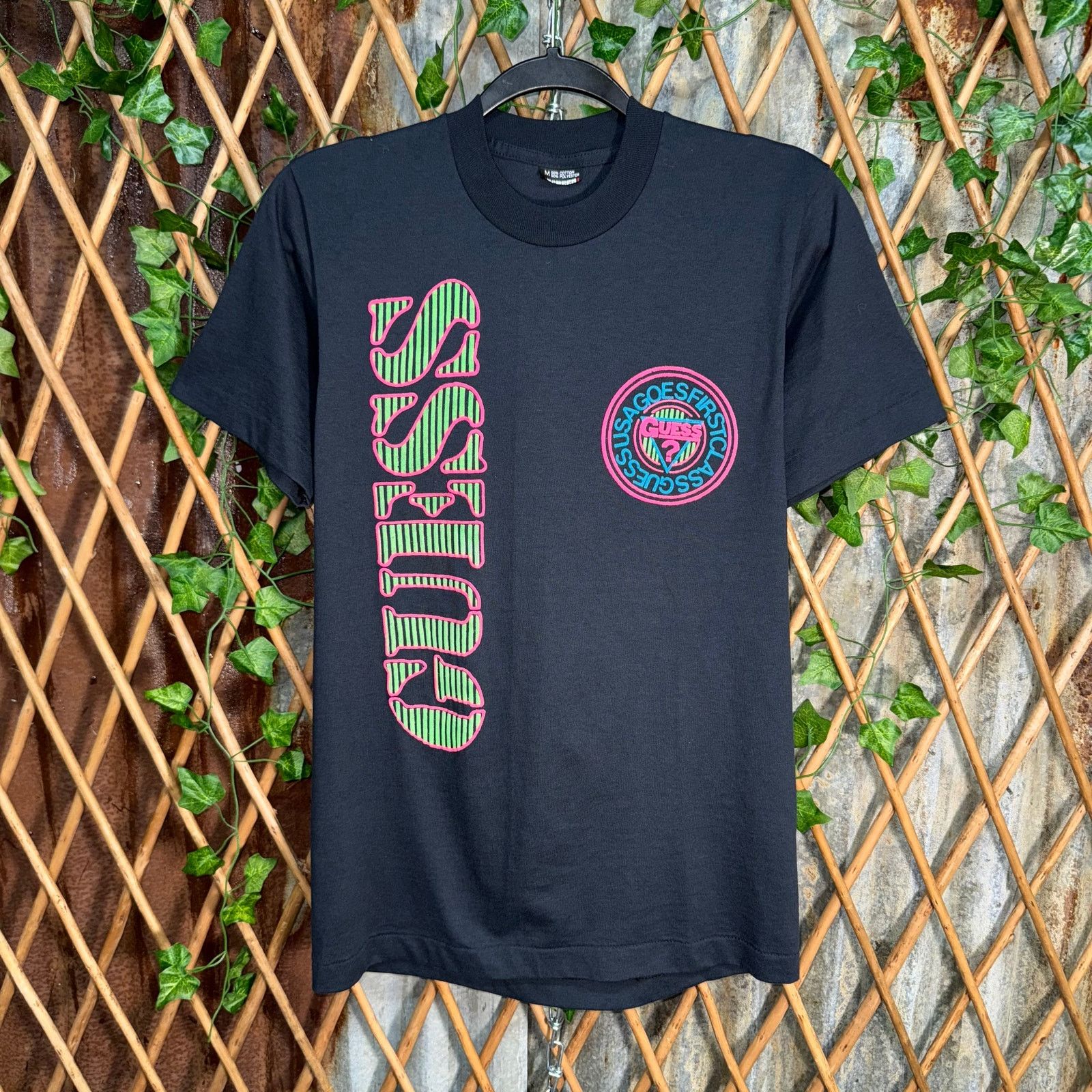 Guess Vintage Y2K guess USA made 80s / 90s throwback neon t-shirt Size US M / EU 48-50 / 2 - 1 Thumbnail
