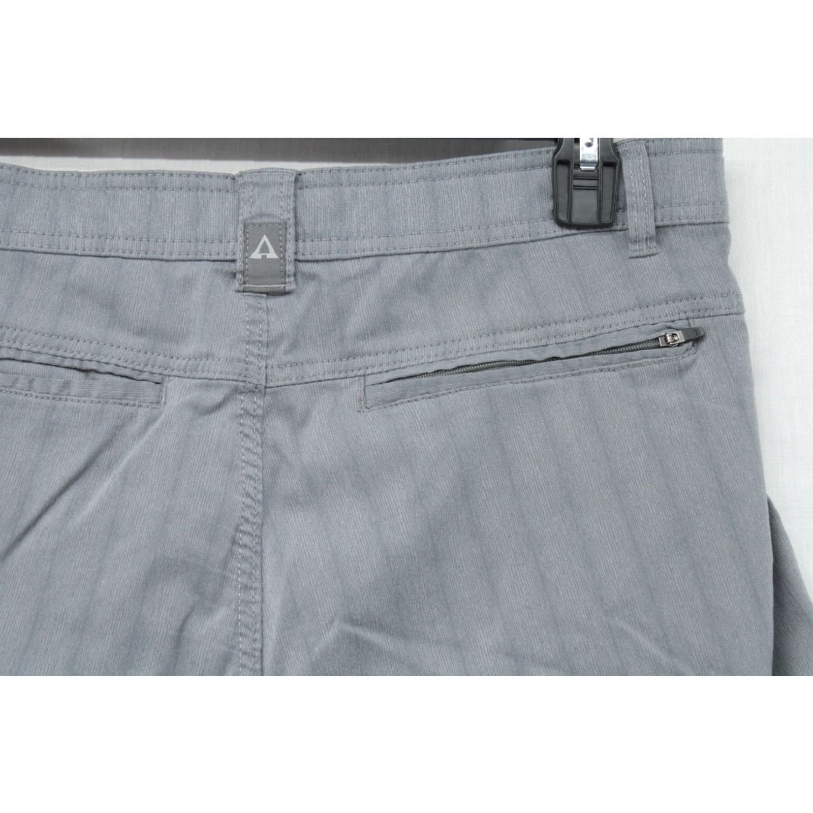 ASCENO Ascend Mens Cargo Shorts 34 Gray Striped Outdoors Hiking Zip Pockets Waist 34 Inseam 10" Pockets Logo Belted Regular Size US 34 / EU 50 - 3 Thumbnail