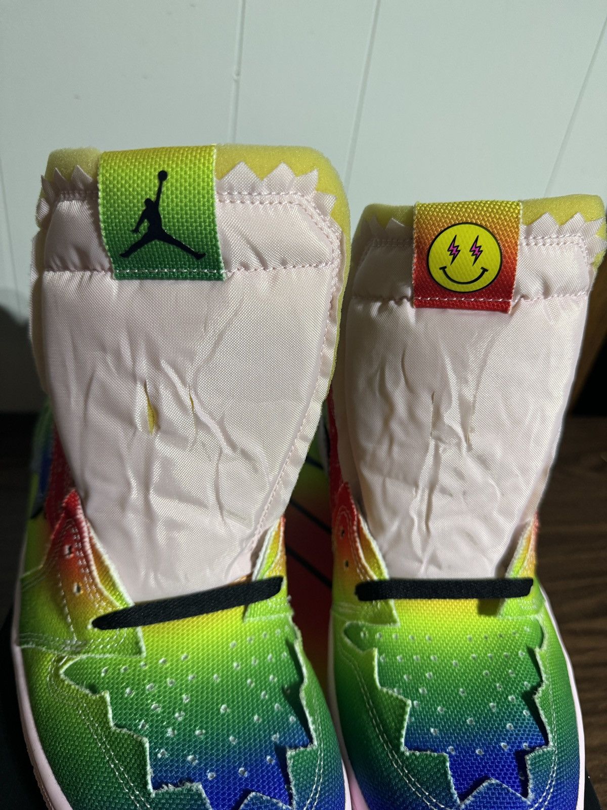 Jordan Brand Air Jordan 1 Retro OG High x J Balvin Tie Dye Multicolor Size US 10.5 / EU 43-44 - 3 Thumbnail