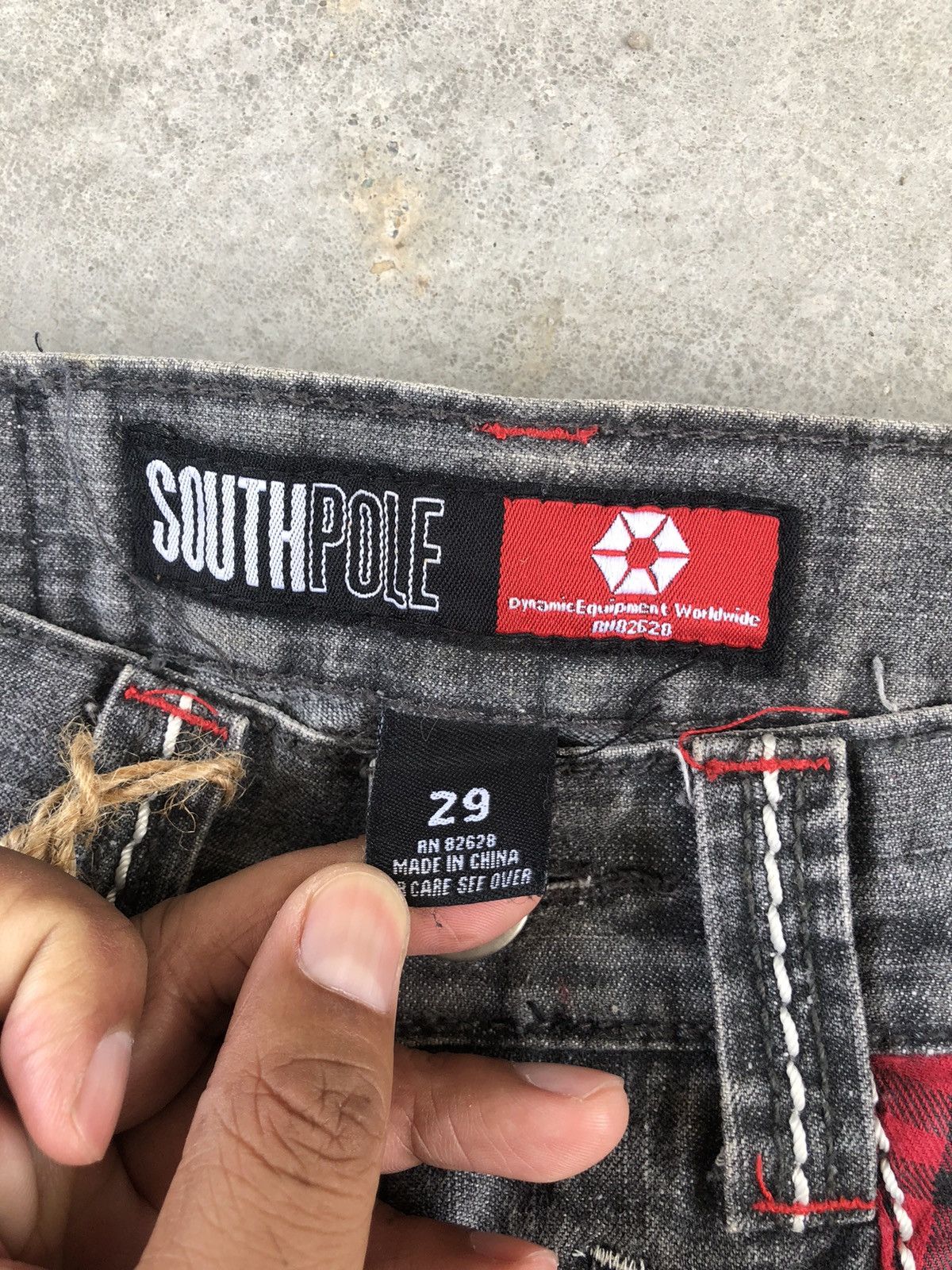 Southpole Vintage Southpole Baggy Jeans Embroidered Logo Distressed Size US 29 - 17 Thumbnail