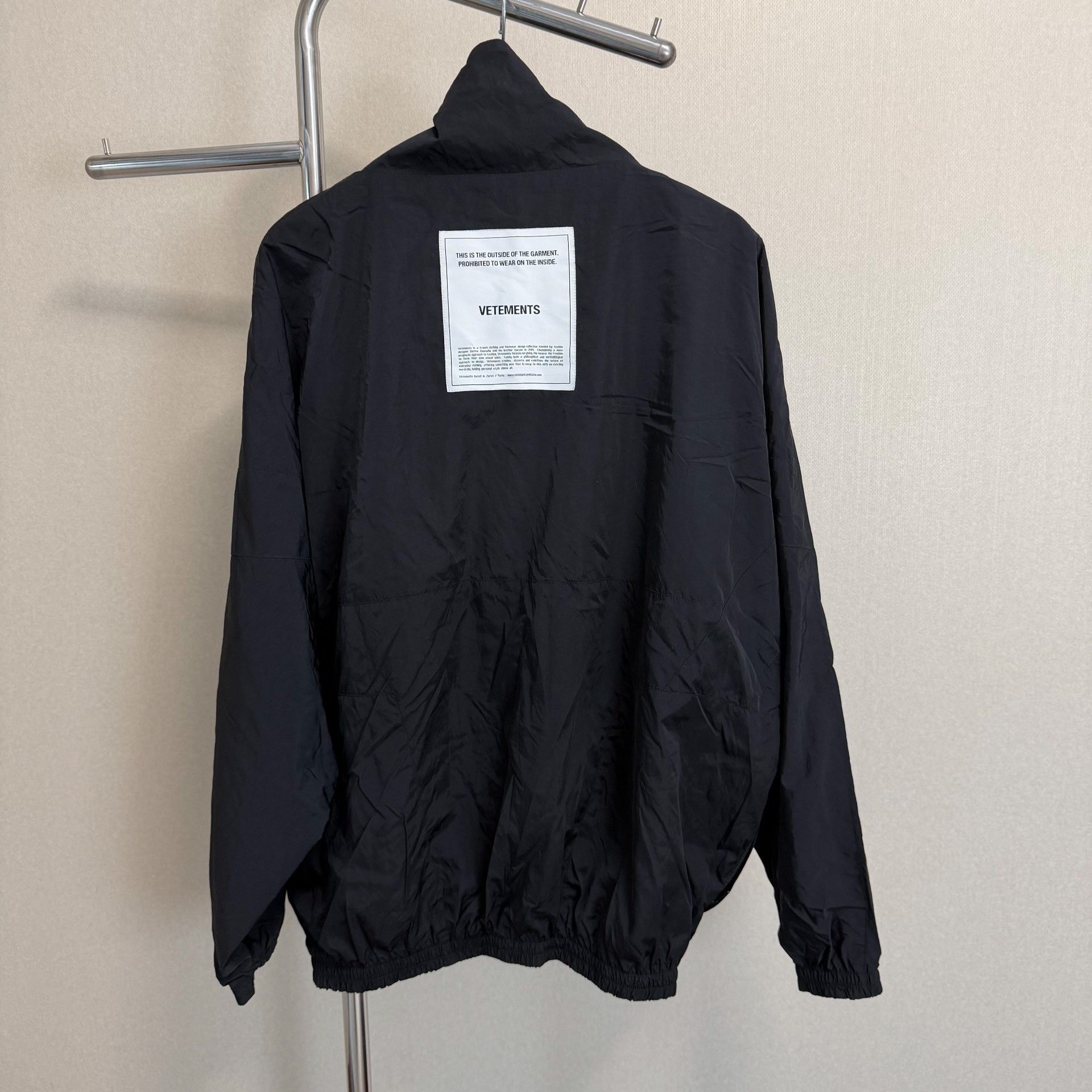 Vetements Vetements 18AW Angel Zipper Windbreaker Jacket Black Size US L / EU 52-54 / 3 - 2 Thumbnail