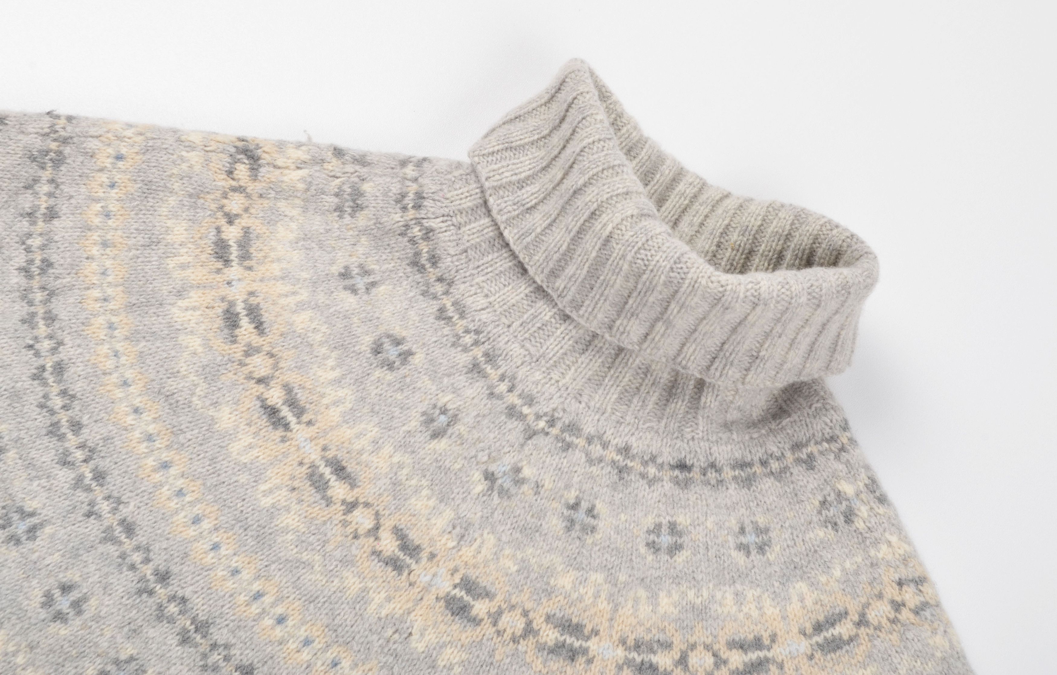 Ralph Lauren Ralph Lauren Lambswool Fair Isle Knit Turtleneck Poncho Cape Size ONE SIZE - 5 Thumbnail