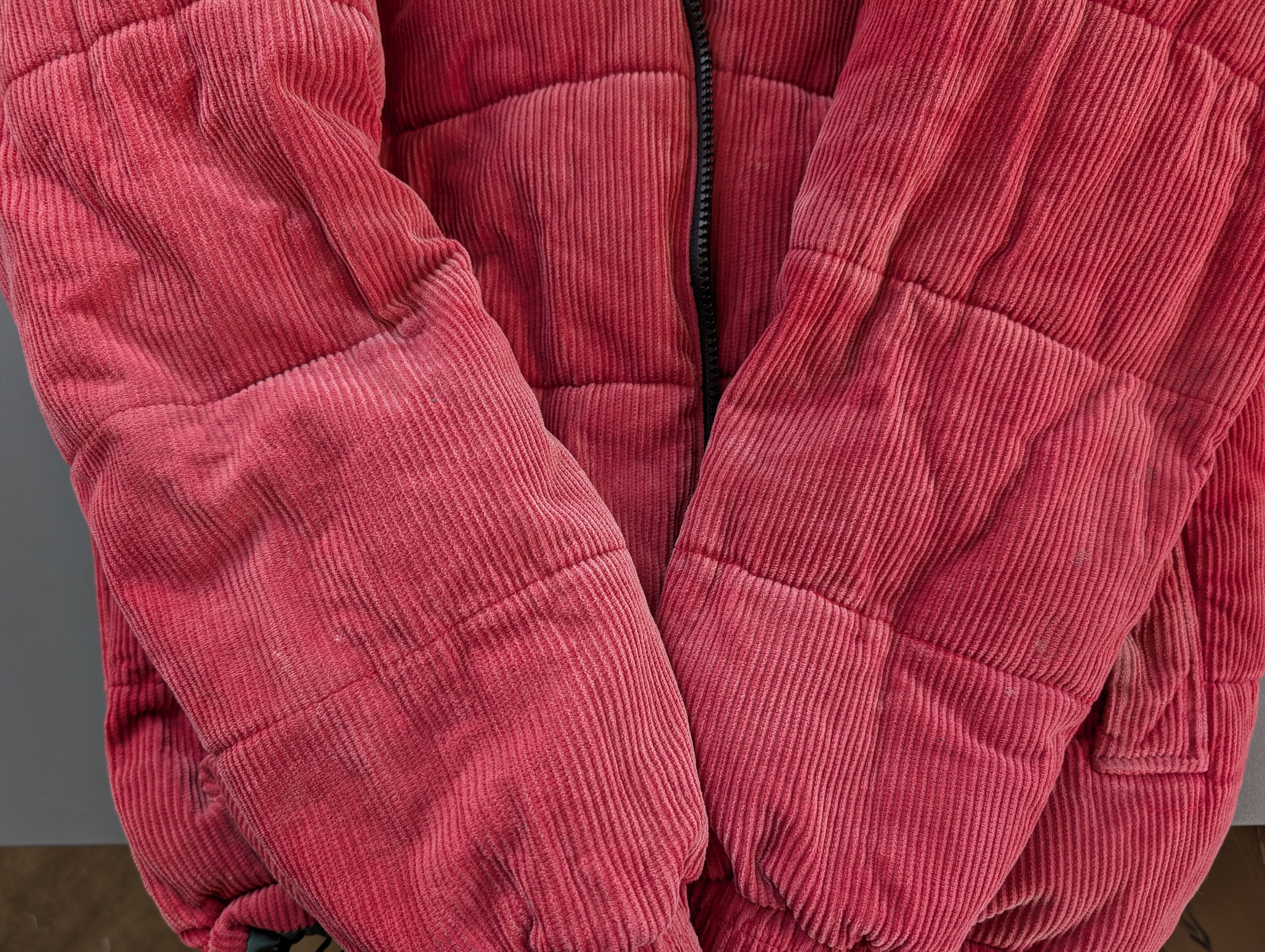 Karl Kani Karl Kani Vintage Corduroy Puffer Mans Two- Sided Red Size US S / EU 44-46 / 1 - 10 Thumbnail