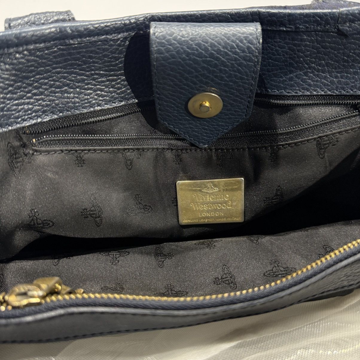 Vivienne Westwood Vivienne Westwood Orb Monogram Handbag Size ONE SIZE - 9 Thumbnail