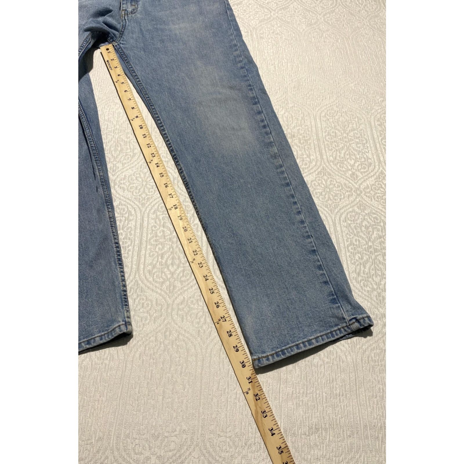 Levi's Levi's Jeans Mens 38x32 Light Wash Blue Straight Leg Denim 5-Pocket Zip Fly Size US 38 / EU 54 - 7 Thumbnail