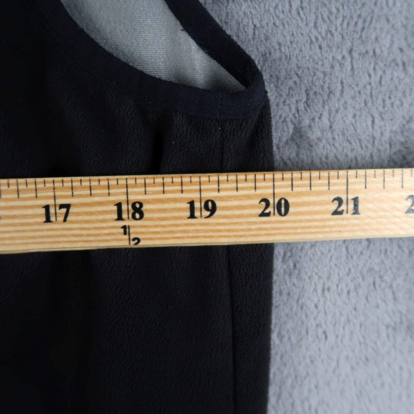 Mountain Hardwear Mountain Hardwear Vest Mens M Black Fleece Full Zip Pockets Outdoor Size US M / EU 48-50 / 2 - 6 Thumbnail