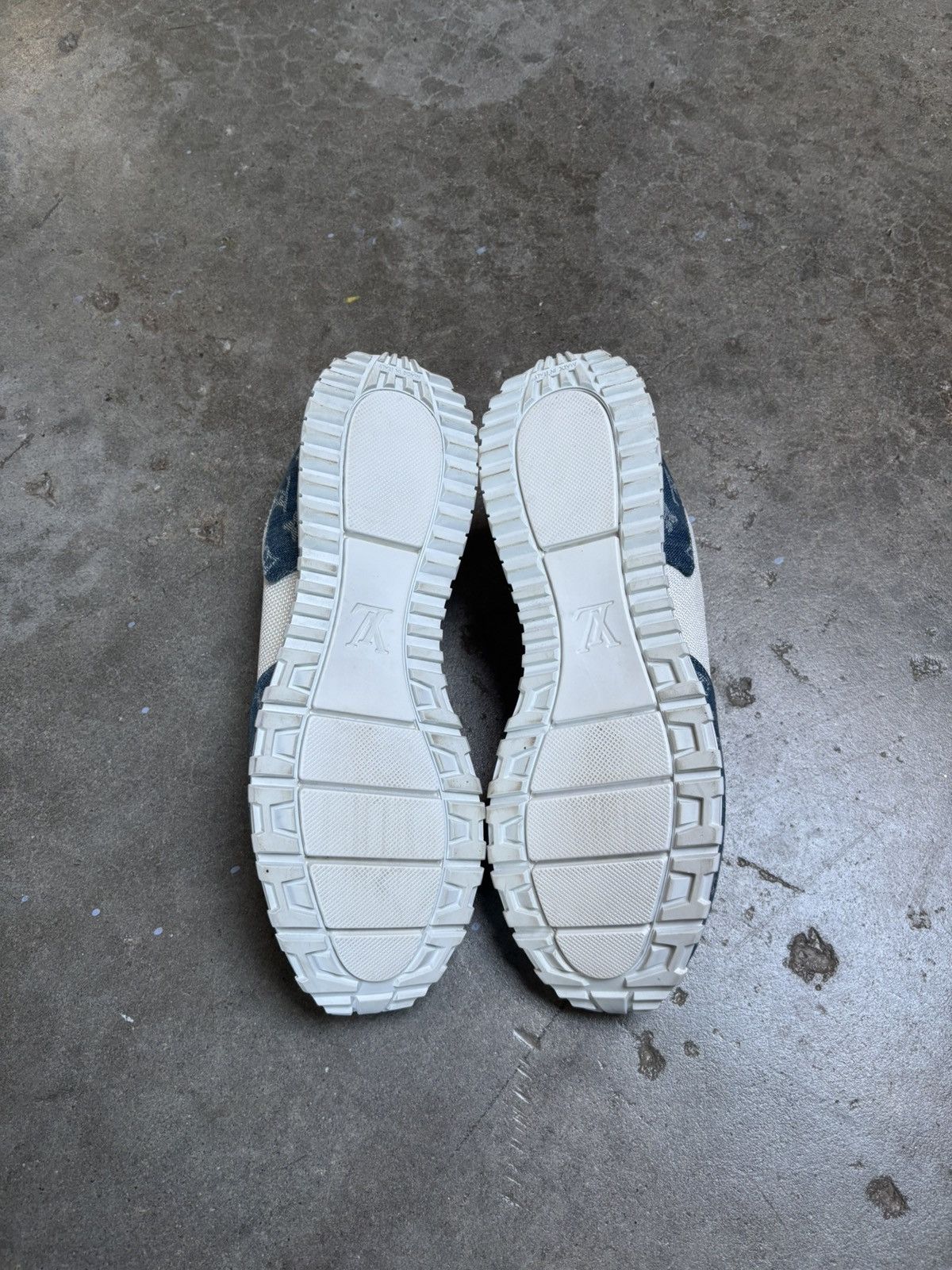 Louis Vuitton Louis Vuitton Run Away Sneaker Shoe Denim White Blue Size US 12 / EU 45 - 5 Thumbnail