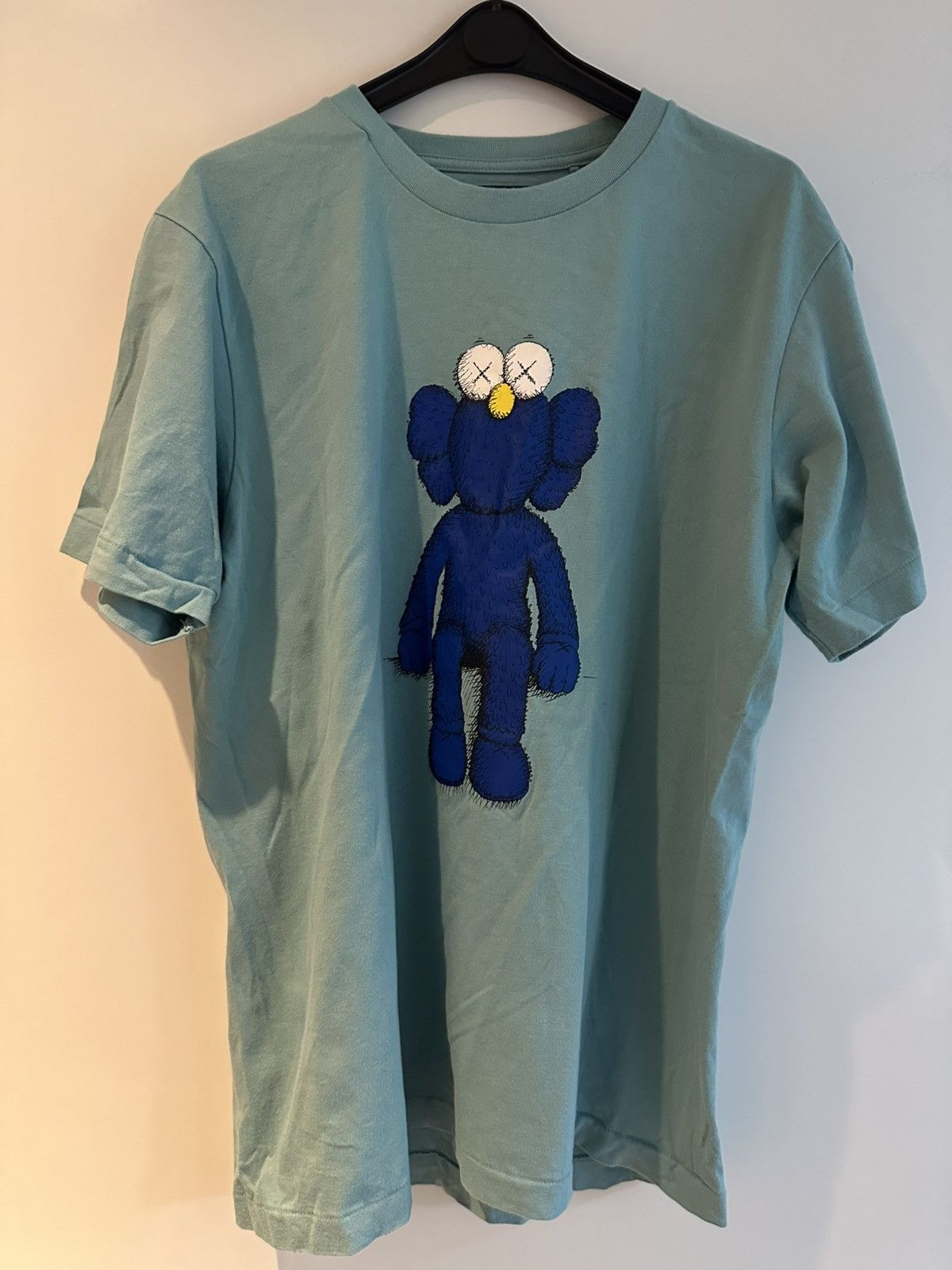 Kaws × Uniqlo Uniqlo UT Kaws tshirt Size US M / EU 48-50 / 2 - 1 Thumbnail