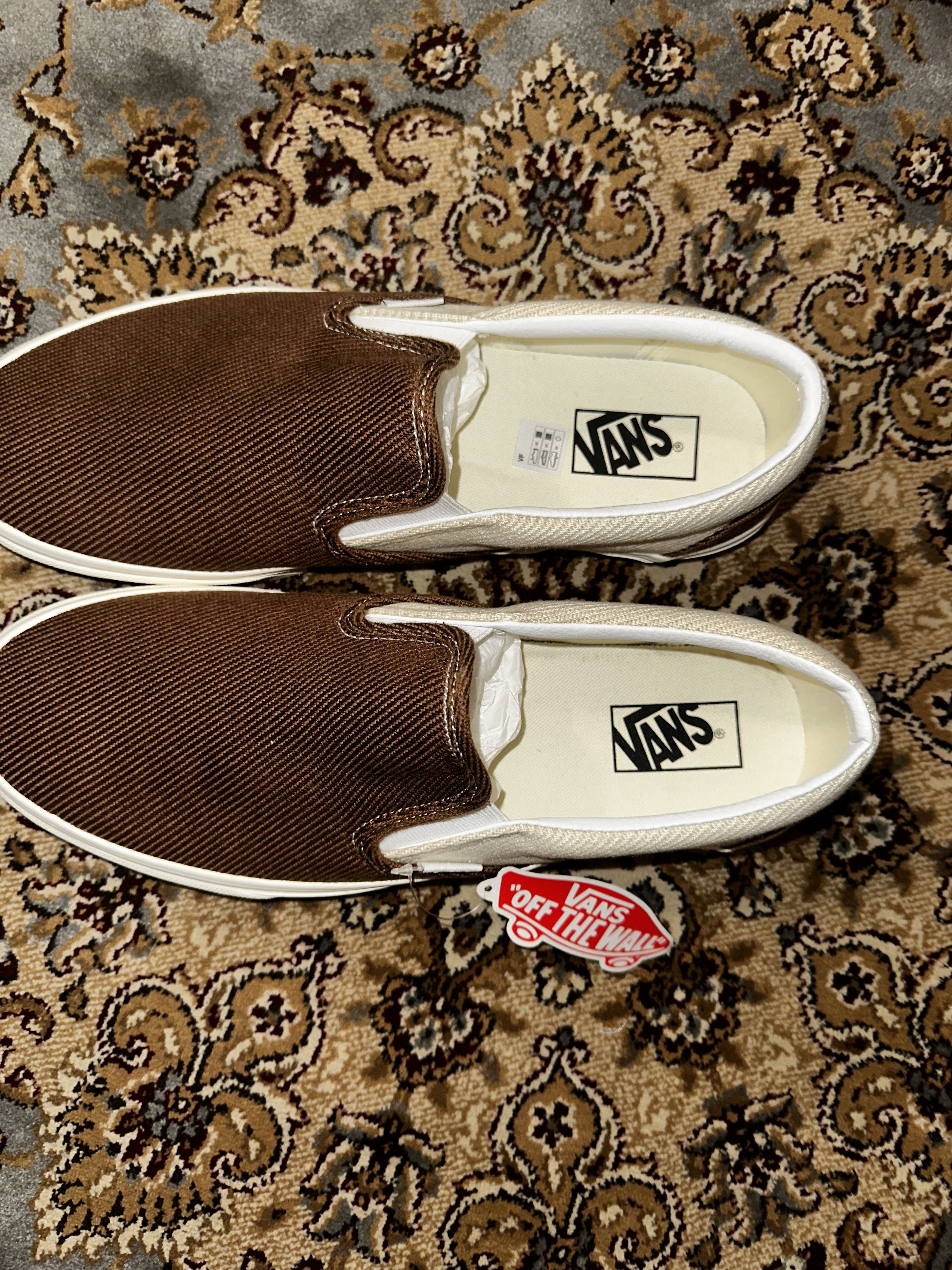 Vans Vans Slip On Sneakers Size US 12 / EU 45 - 1 Thumbnail