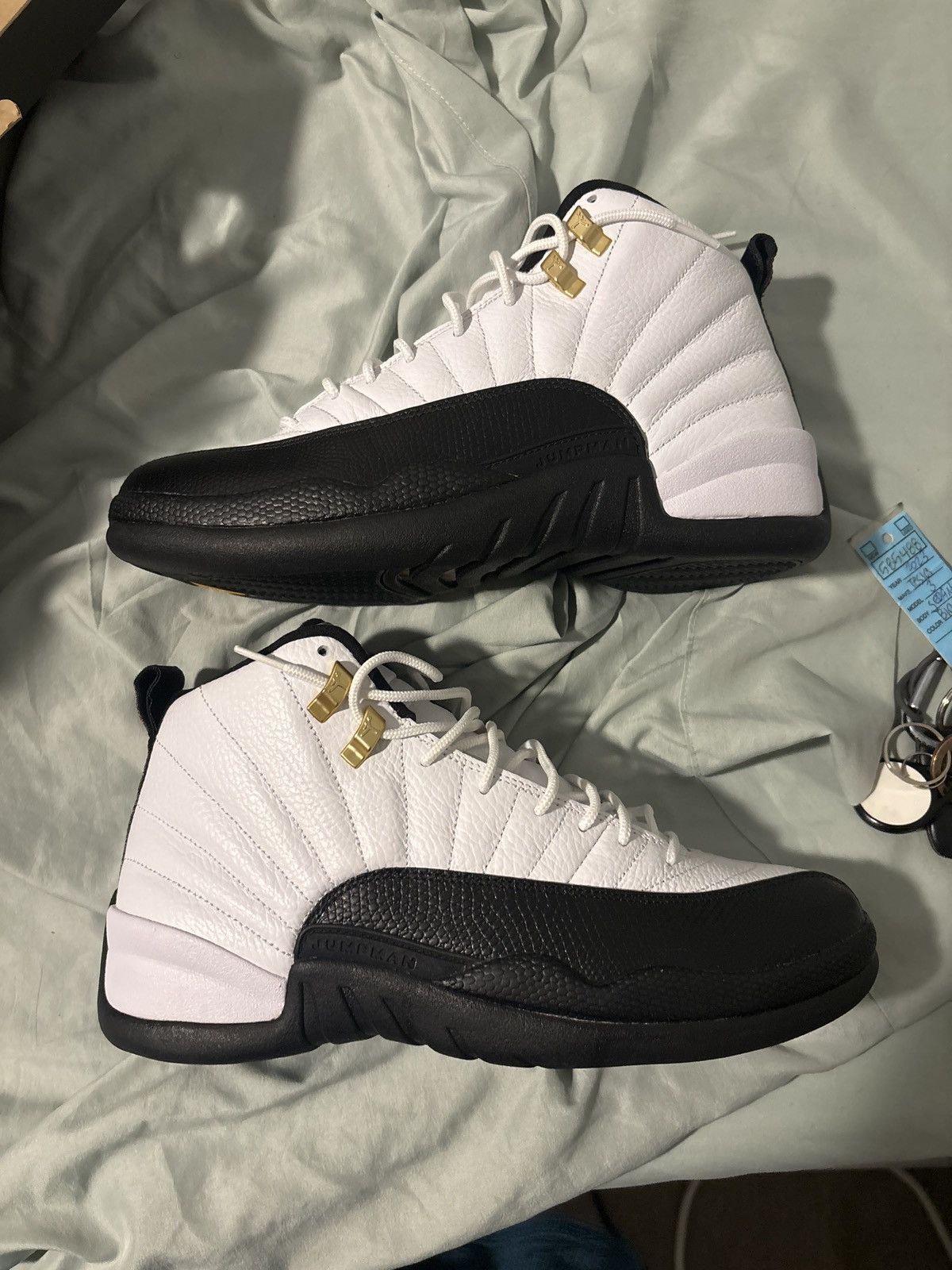Jordan Brand Jordan retro 12 taxi Size US 9 / EU 42 - 3 Thumbnail