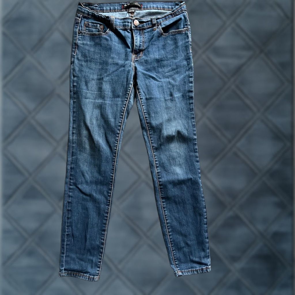 Bdg BDG Medium Blue High Rise Straight Jeans Womens Size 30x30 Denim Classic Size 30" / US 8 / IT 44 - 1 Thumbnail