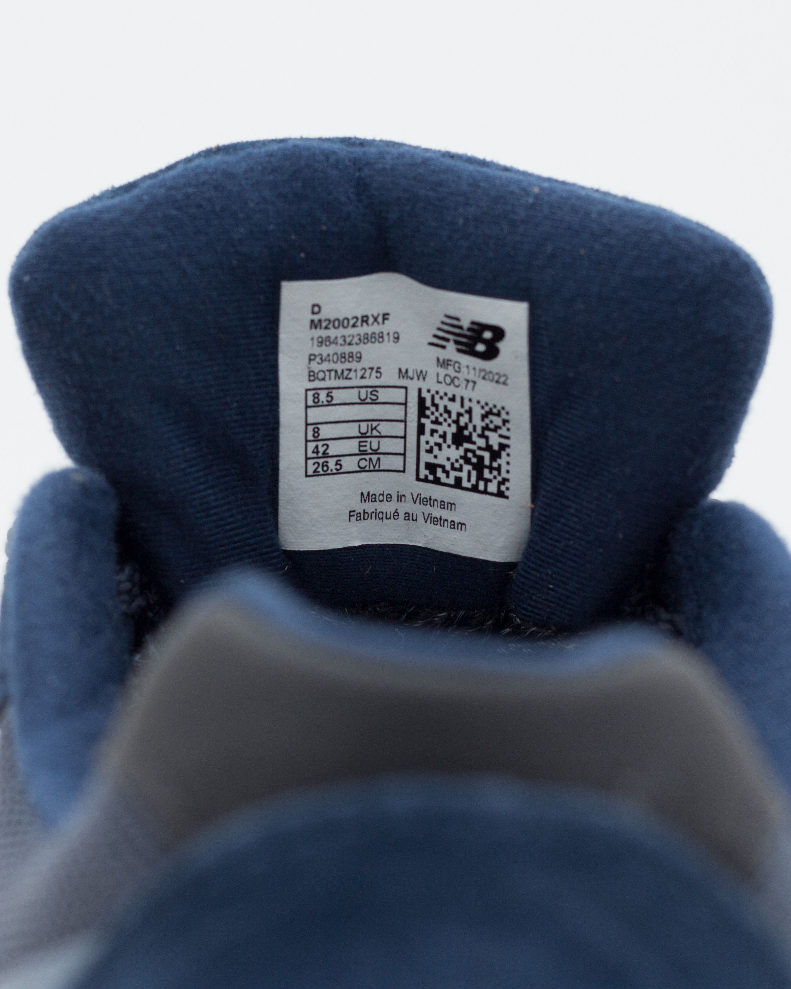 New Balance 2002r GoreTex Vintage Navy M2002RXF Size US 8.5 / EU 41-42 - 13 Thumbnail