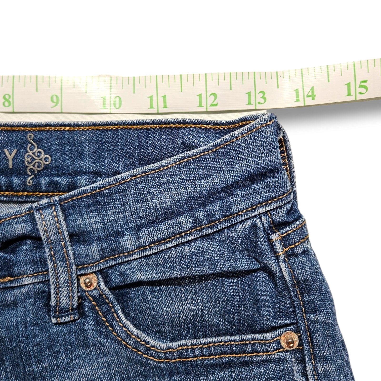 Old Navy EUC Old Navy Distressed Boyfriend Skinny Jeans Sz. 0 Regular Size 25" / US 0 / IT 36 - 7 Thumbnail