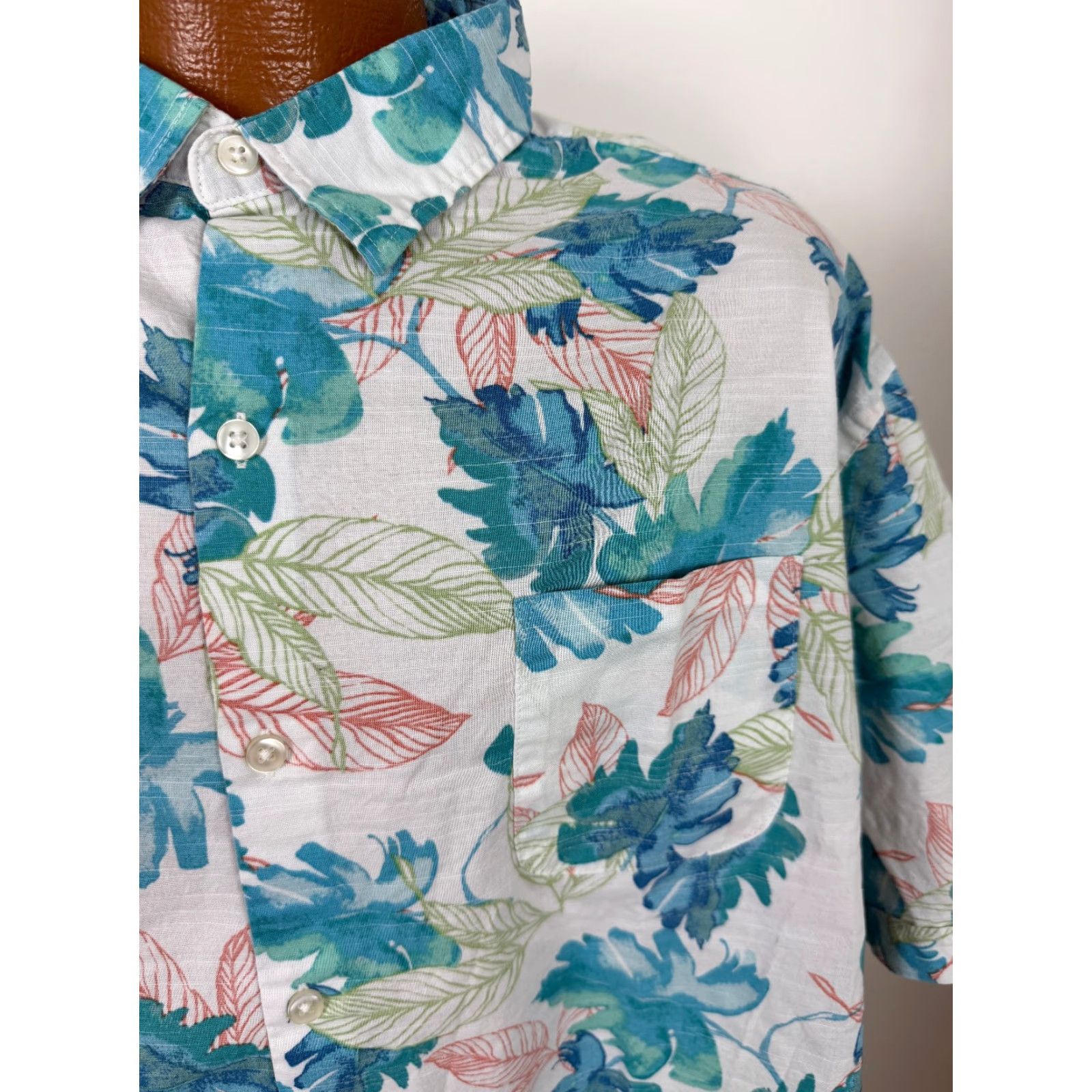 Van Heusen Van Heusen Hawaiian Shirt Men 2XL White Cotton Slub Short Sleeve Button-Up Beach Tropical Size US XXL / EU 58 / 5 - 2 Thumbnail