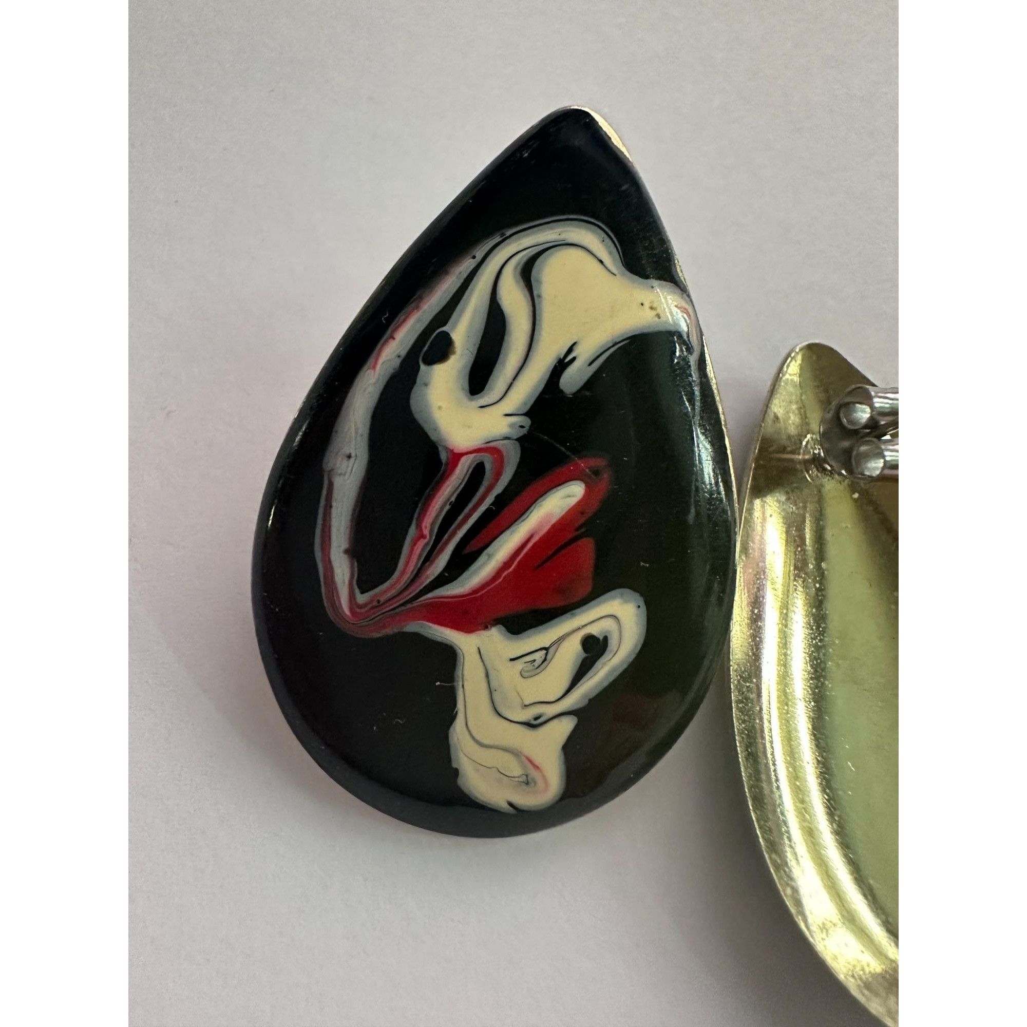 Other Women's Tear Drop Shaped Earrings with Swirl Design Size ONE SIZE - 10 Thumbnail