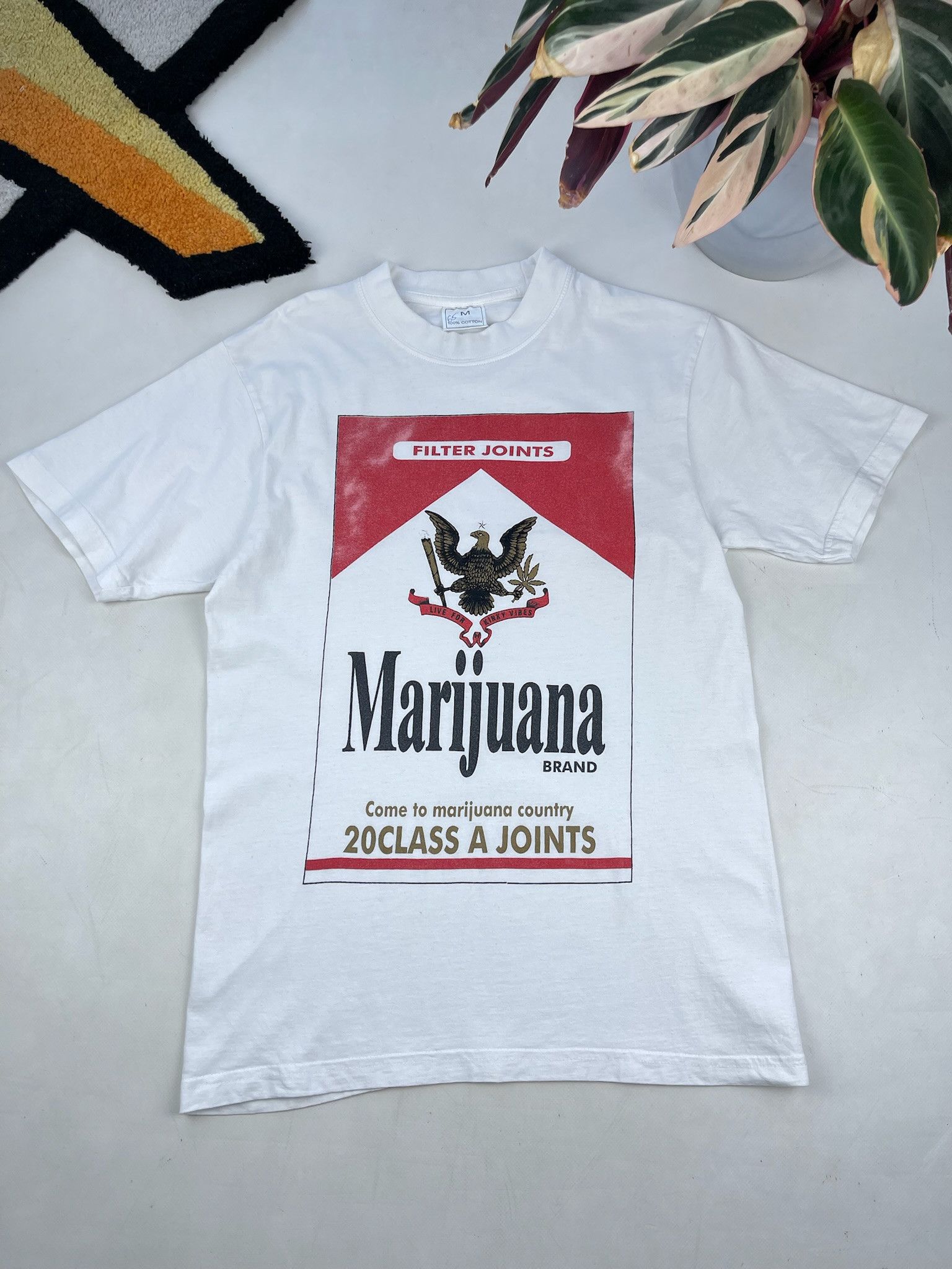 Vintage Vintage Marijuana T-shirt cannabis like Marlboro Distressed Size US M / EU 48-50 / 2 - 1 Thumbnail