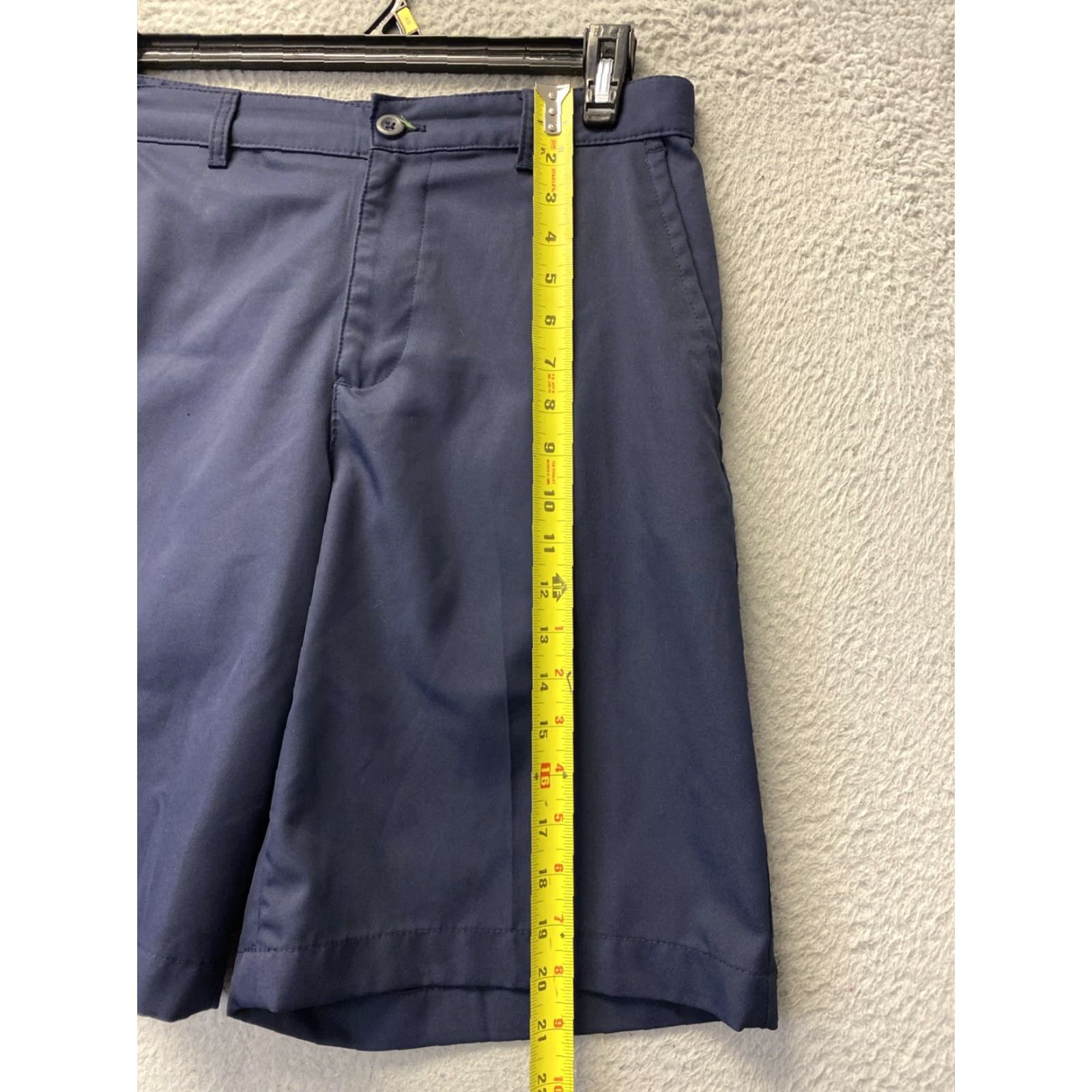 Izod IZOD Golf Navy Blue Shorts Mens 32 Straight Fit / 125-19 Brand IZOD Size US 32 / EU 48 - 6 Thumbnail