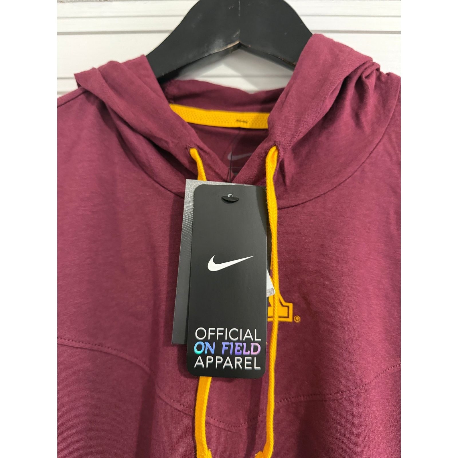 Nike NWT Minnesota Gophers Nike Long Sleeve Hooded Tee Men's Sz S Size US S / EU 44-46 / 1 - 4 Thumbnail