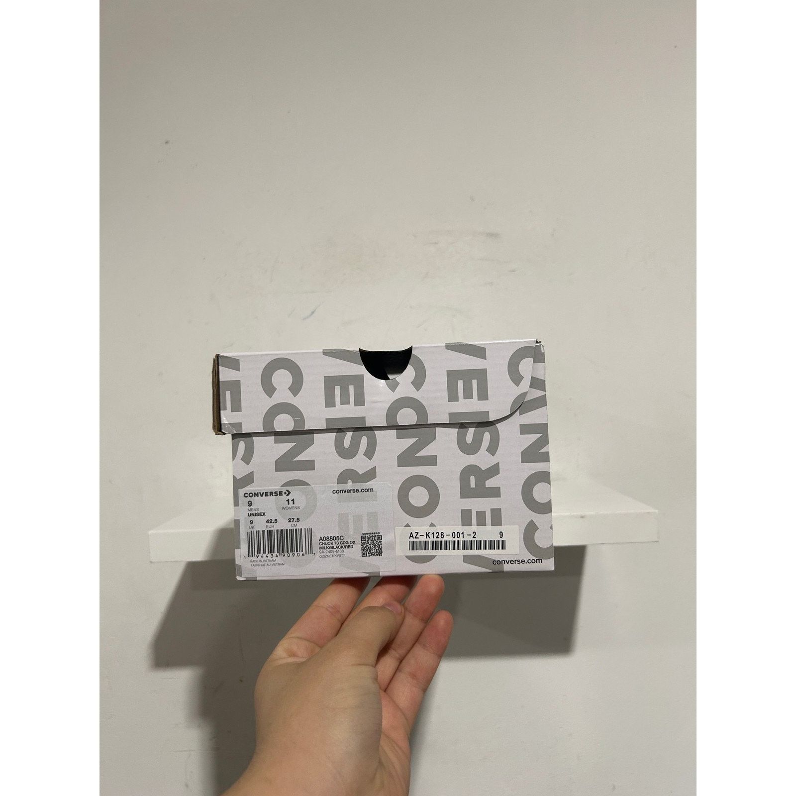 Converse CONVERSE MILK CHUCK TAYLOR CDG PLAY SINGLE HEART SIZE 9 NEW Size US 9 / EU 42 - 7 Thumbnail