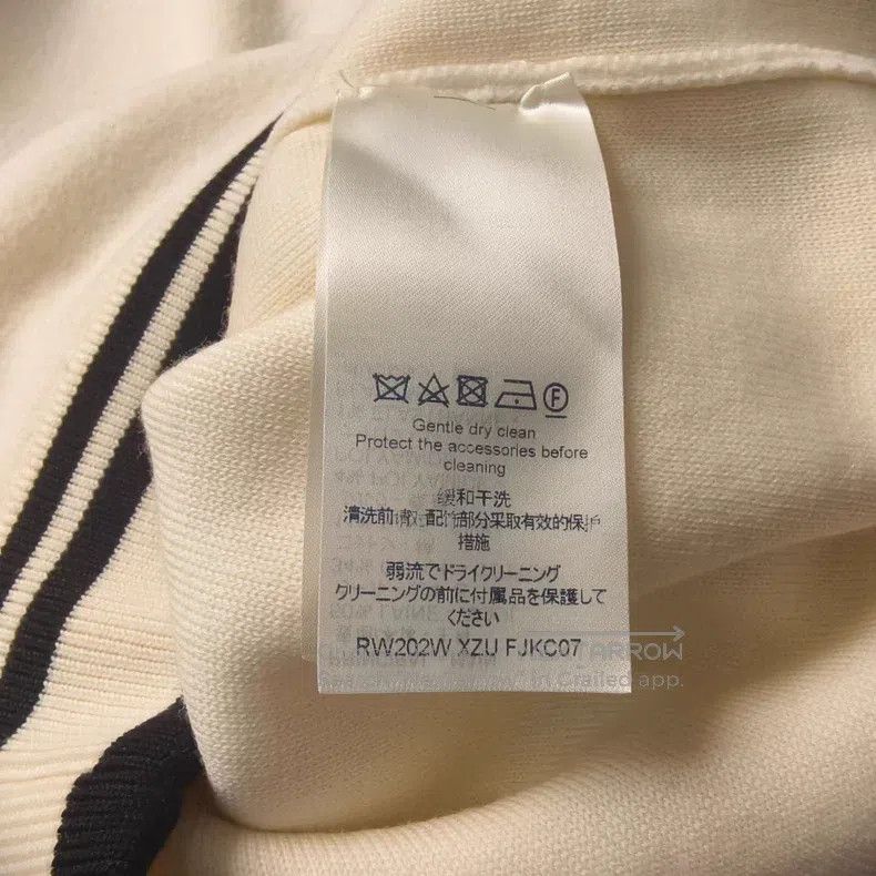 Louis Vuitton Louis Vuitton Off-white wool three-quarter sleeve zippered Size US XS / EU 42 / 0 - 4 Thumbnail