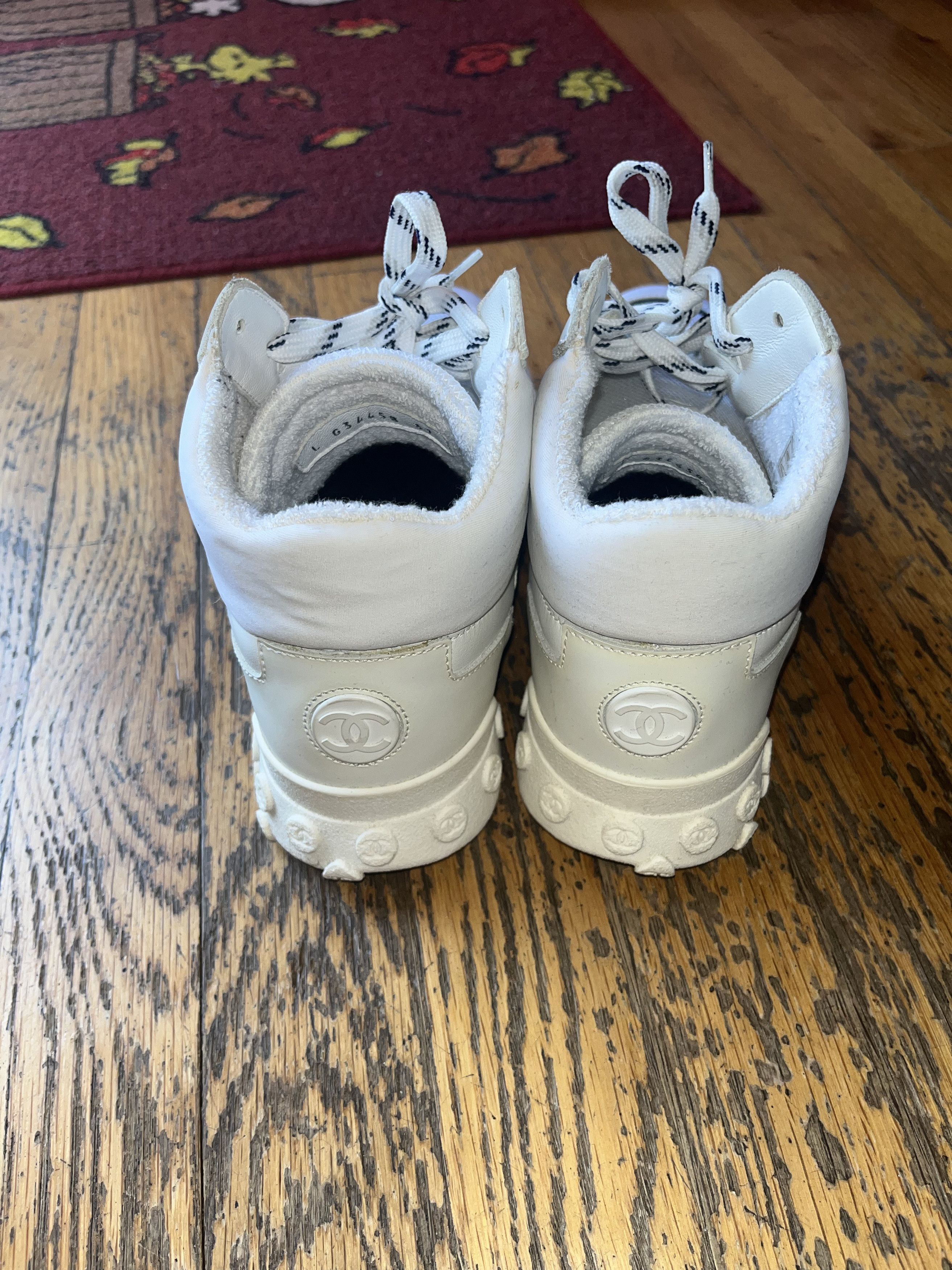 Chanel Chanel High Top B&W Sneakers Size US 6 / IT 36 - 7 Thumbnail