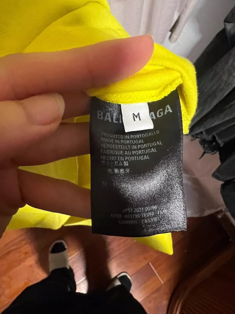 Balenciaga Balenciaga Yellow environmental protection cola short slee Size US M / EU 48-50 / 2 - 5 Thumbnail