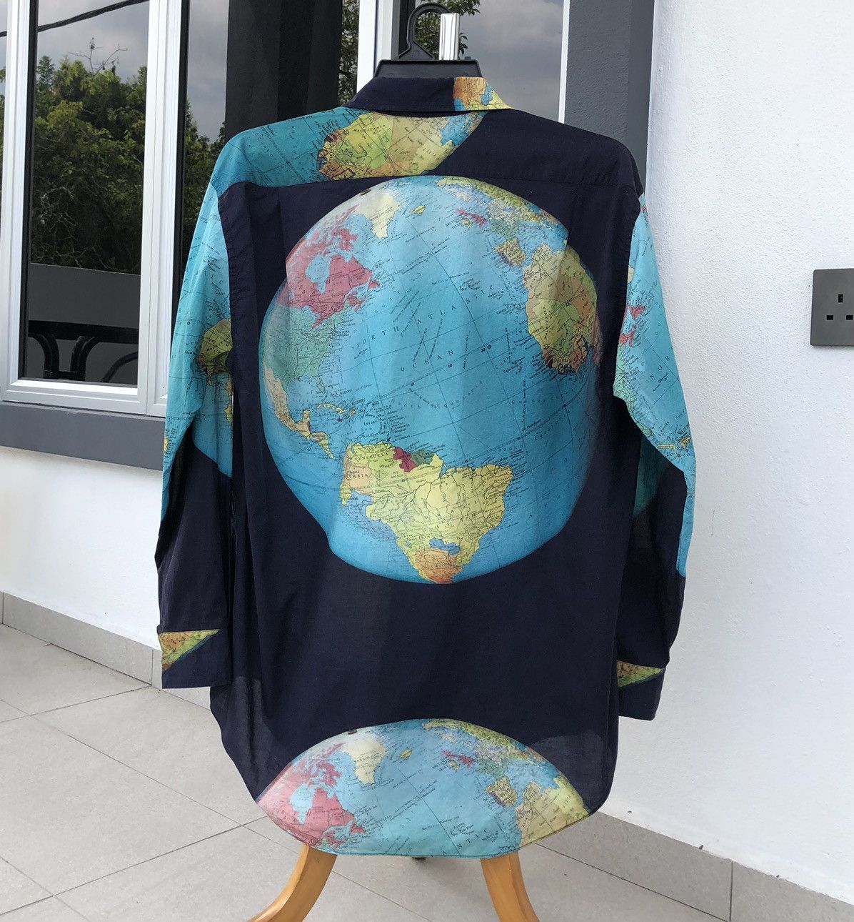 Paul Smith Paul Smith Globe Pattern Vintage Rare Design Shirt Size US L / EU 52-54 / 3 - 6 Thumbnail