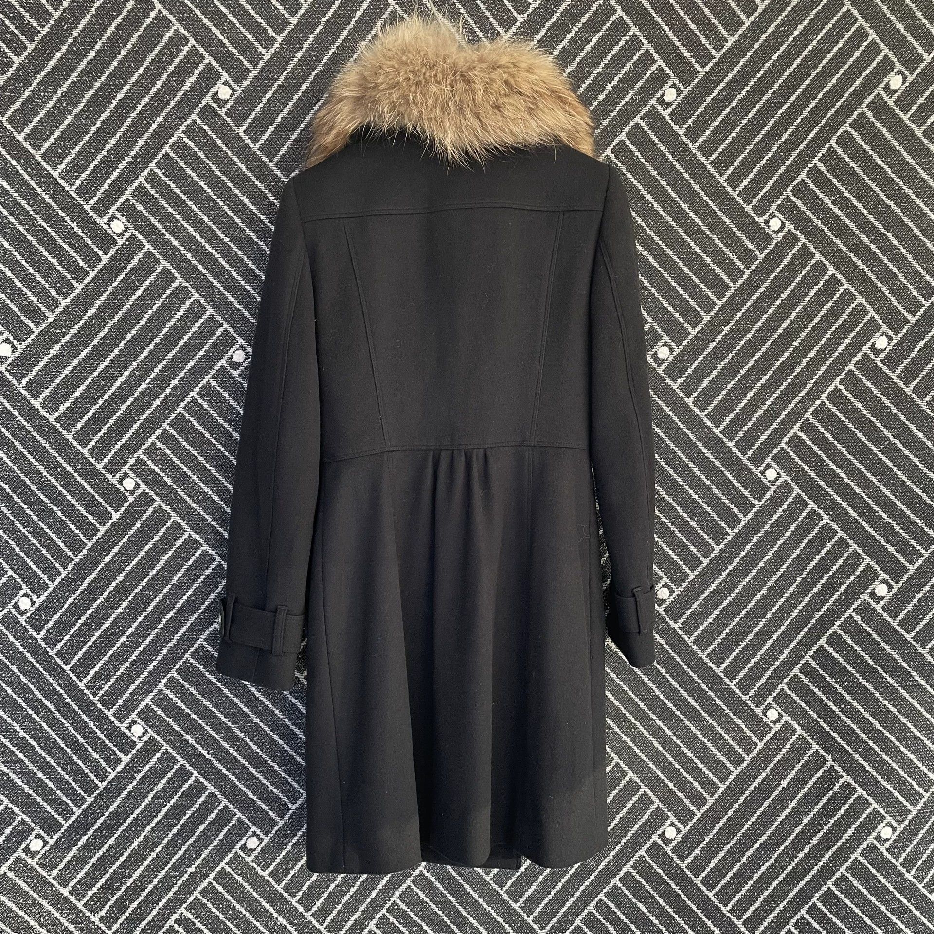 Burberry BBR cashmere coat Women's blk detachable wolf fur collar 36 Size XS / US 0-2 / IT 36-38 - 2 Thumbnail