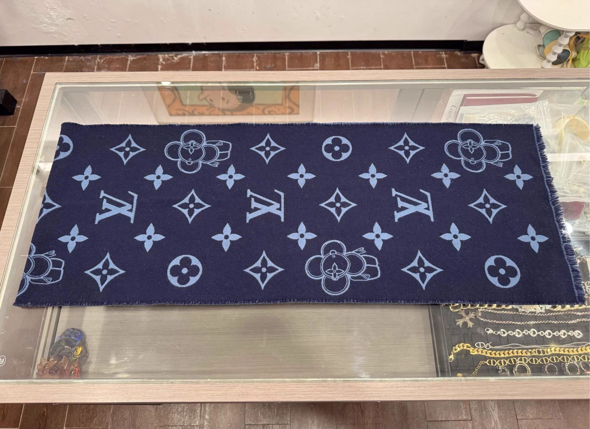 Louis Vuitton LV Vivienne blue allover wool scarf new with box Size ONE SIZE - 5 Thumbnail