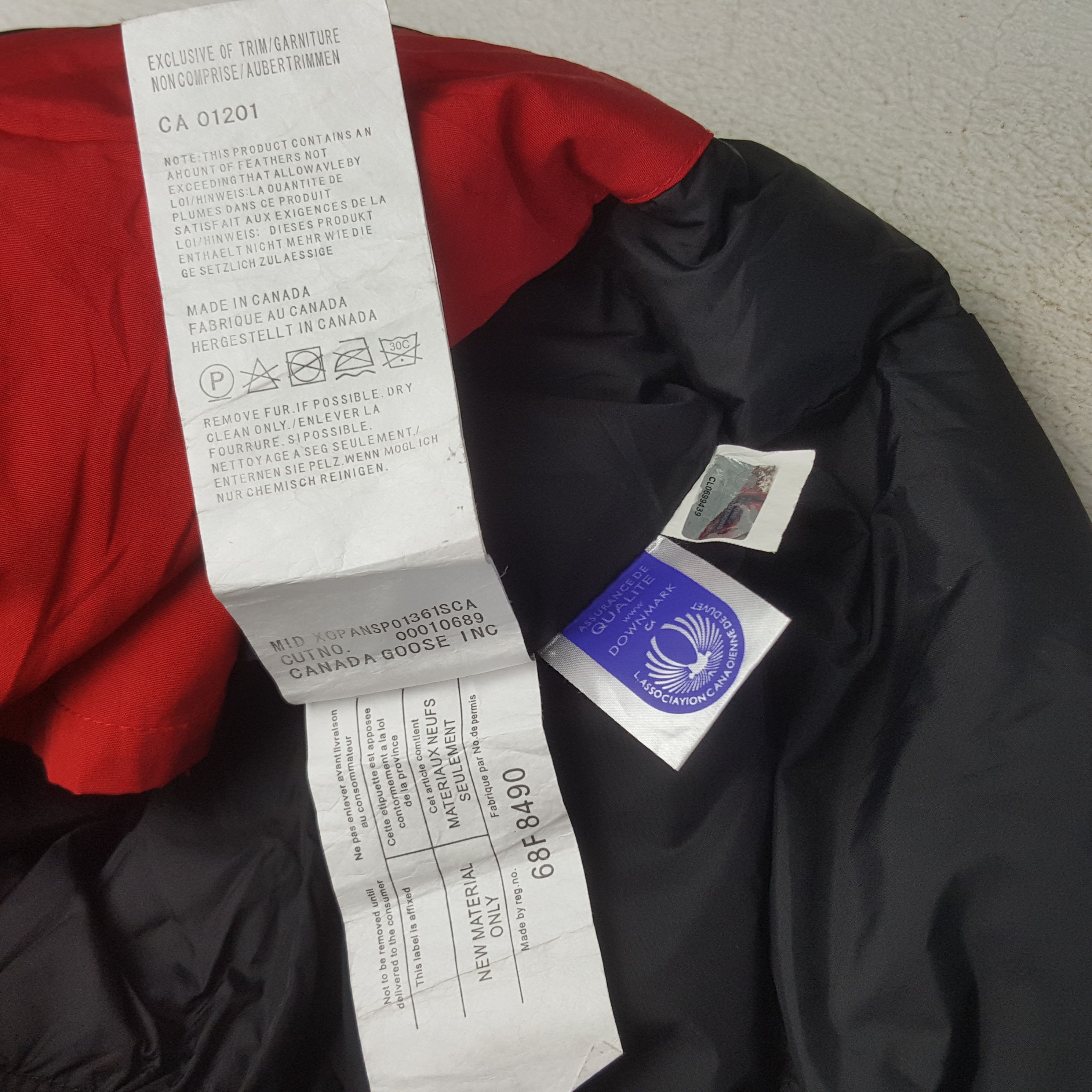 Other Canada Goose Puffer Parka Jacket Fur Hoodie Size US S / EU 44-46 / 1 - 9 Thumbnail
