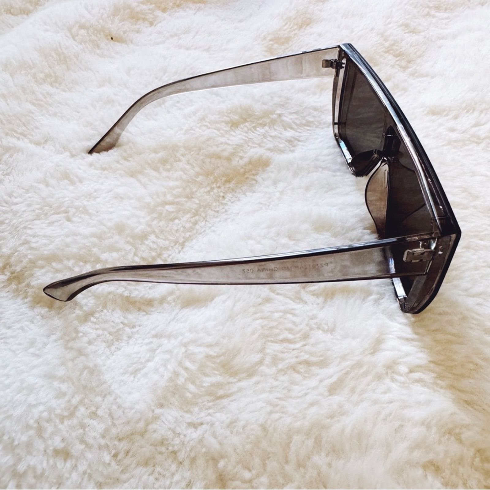 Other Greta Gray Oversized Statement Sunglasses Size ONE SIZE - 9 Thumbnail