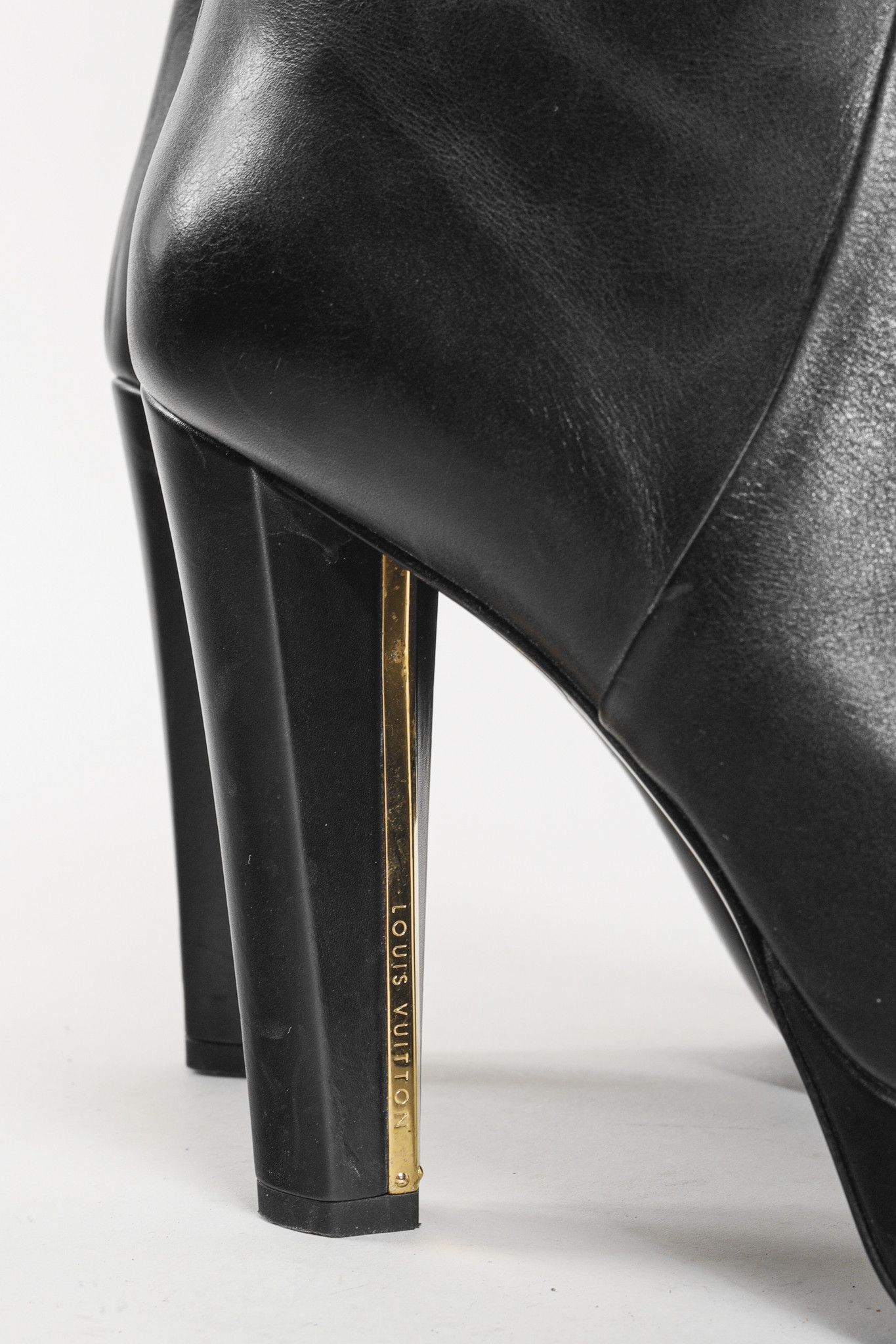 Louis Vuitton Louis Vuitton LV Monogram Tall Black Leather Platform Boots Size US 6 / IT 36 - 9 Thumbnail