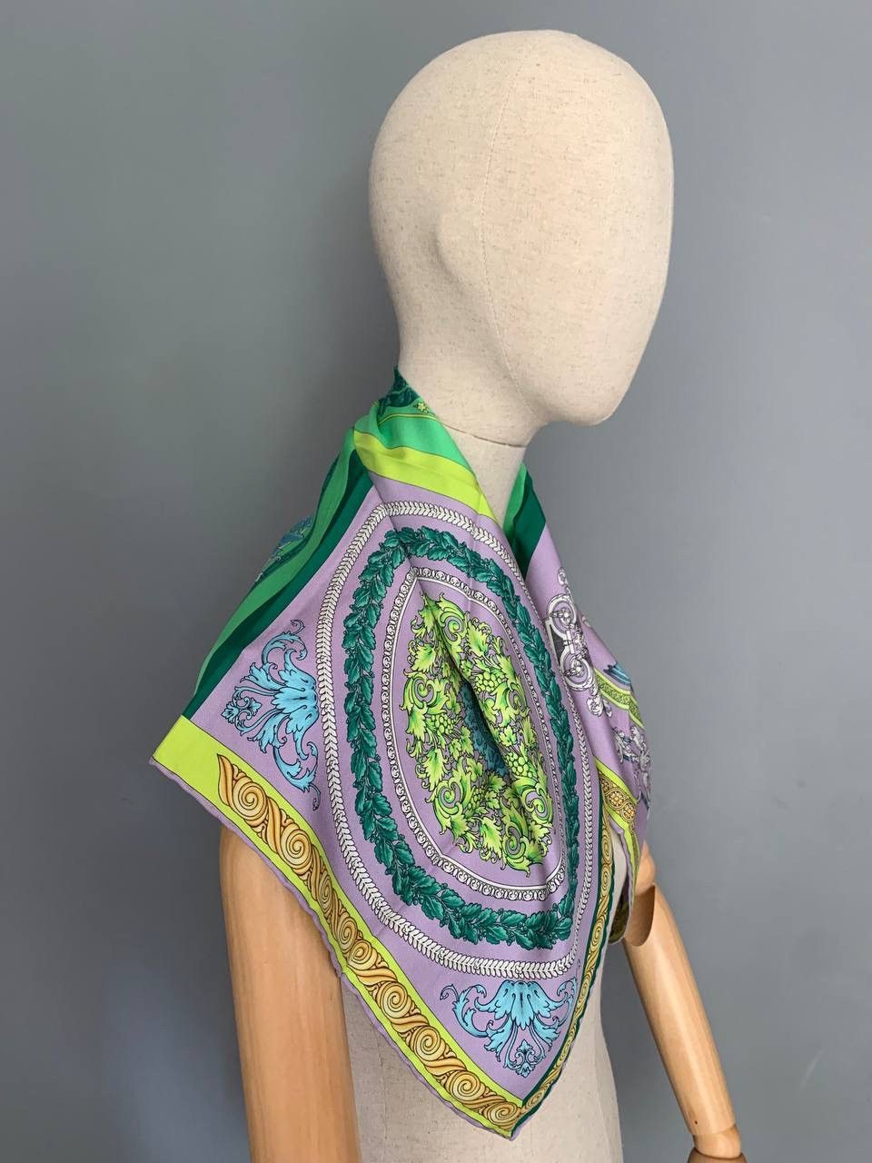 Versace Versace Silk Scarf Medusa logo Abstract New Size ONE SIZE - 4 Thumbnail
