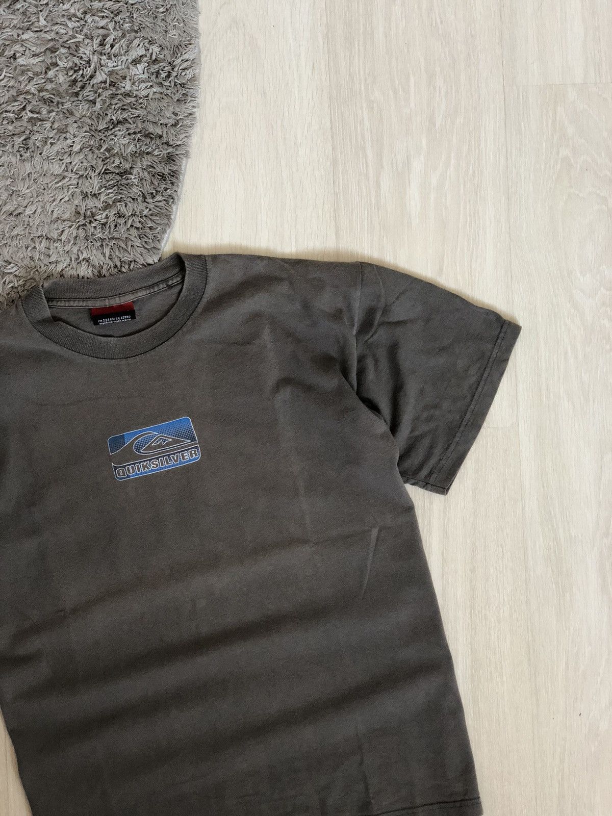 Quiksilver × Vintage Vintage Quiksilver Y2K Faded Big Logo T Shirt Made in USA Size US L / EU 52-54 / 3 - 3 Thumbnail
