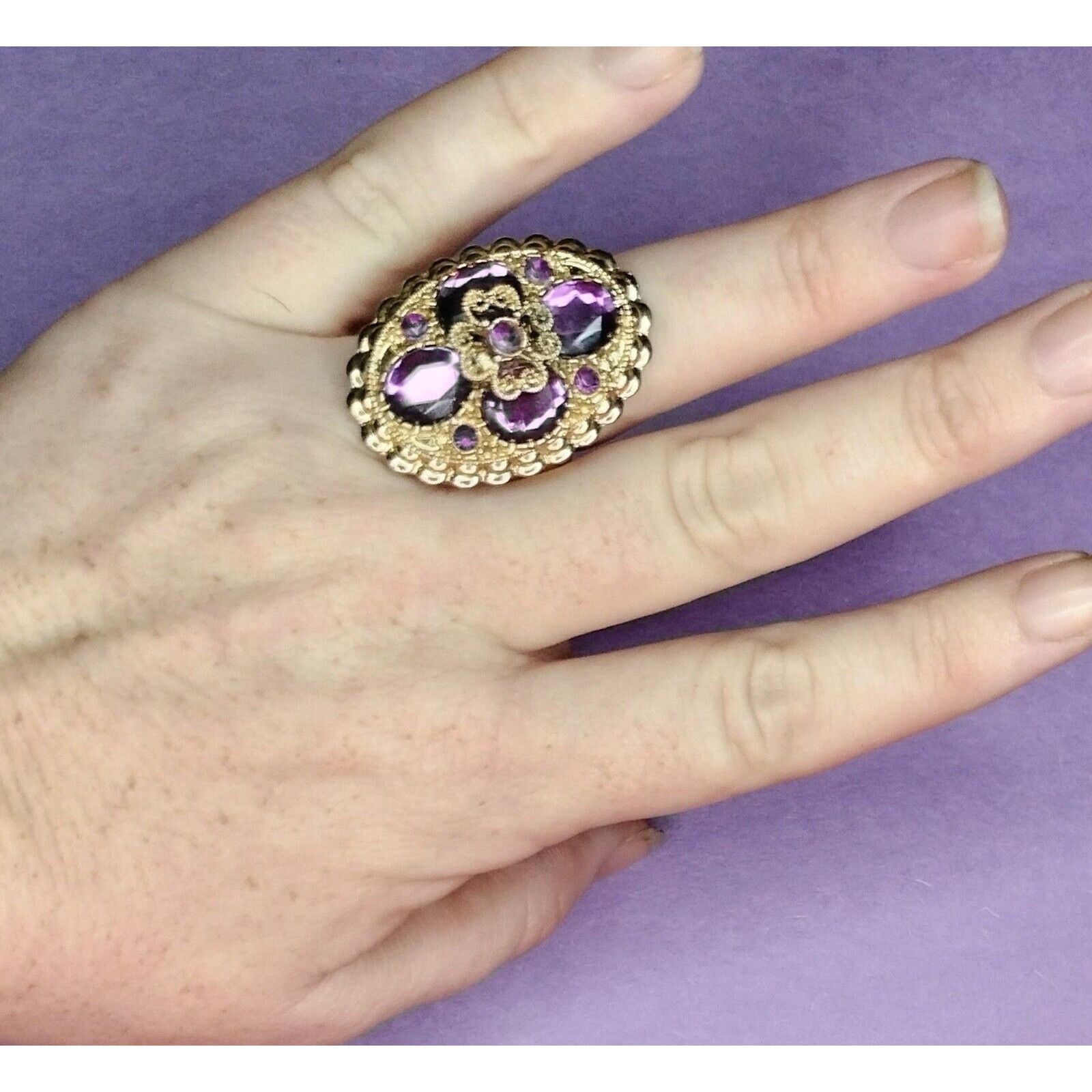 Vintage Purple Amethyst Cocktail Ring Stretch Band 1 Size Jewelry Bo Size ONE SIZE - 13 Thumbnail