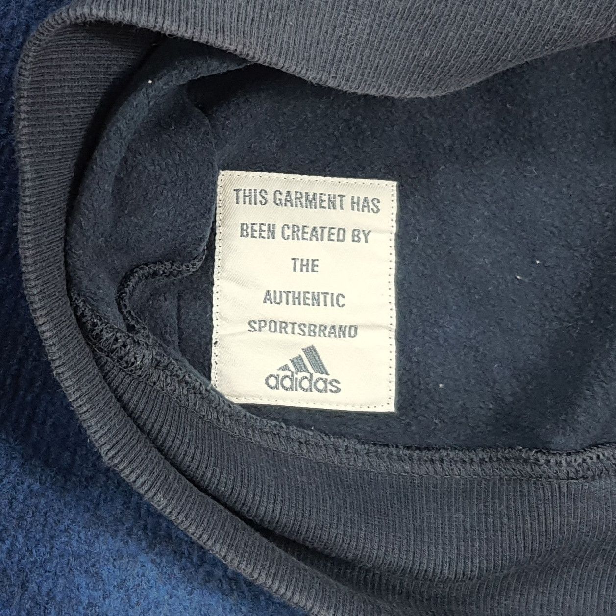 Adidas Vintage Adidas 3Stripes Custom Yohji Logo Sweatshirt C305N20 Size US M / EU 48-50 / 2 - 9 Thumbnail