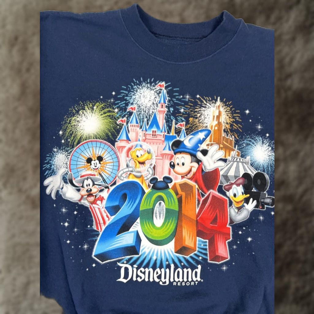 Vintage VINTAGE Disneyland Resort Sweatshirt Mens Small Blue Mickey Fleece Graphic Y2K Size US S / EU 44-46 / 1 - 1 Thumbnail