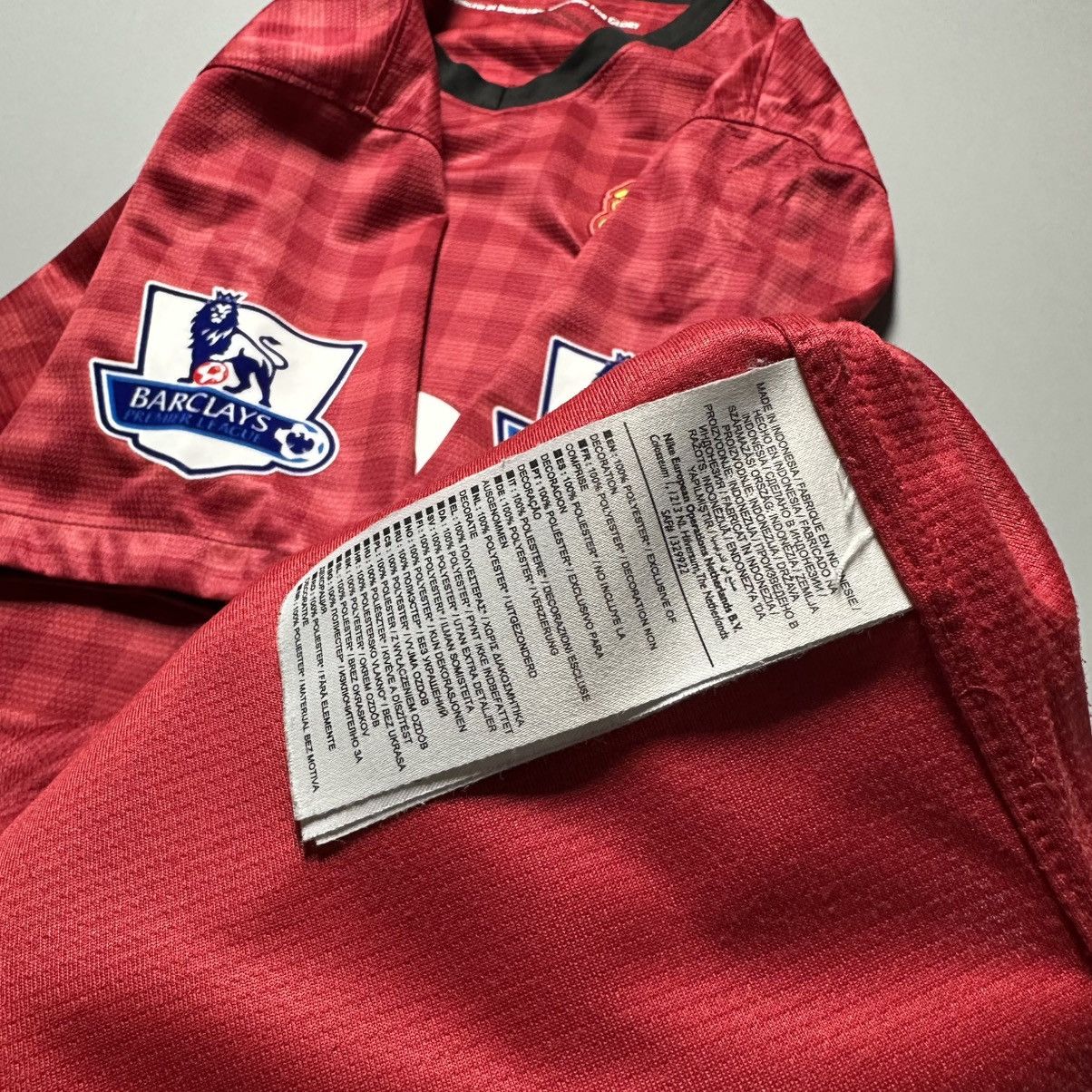 Vintage MANCHESTER UNITED NIKE 2012/2013 HOME JERSEY #20 VAN PERSIE Size US M / EU 48-50 / 2 - 14 Thumbnail