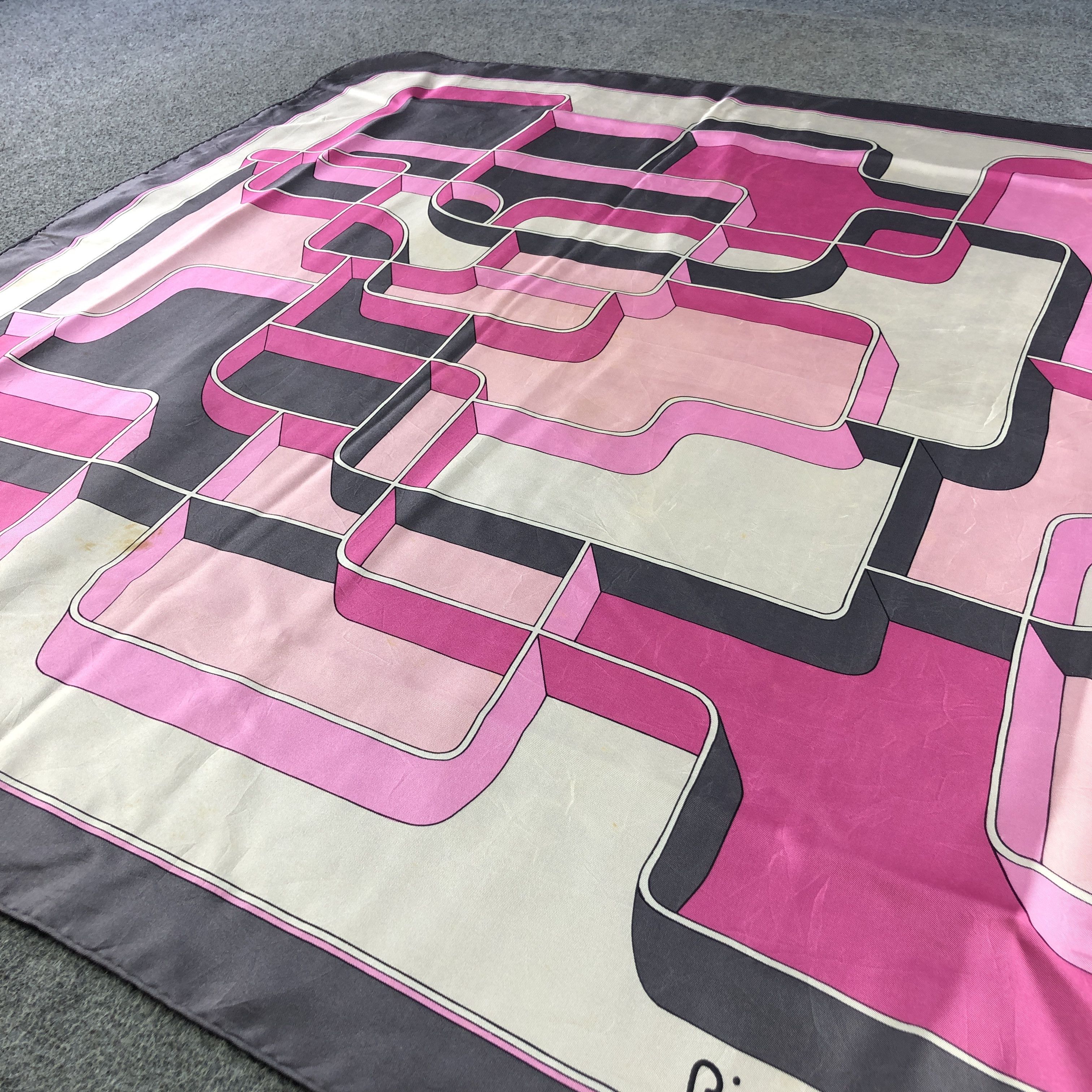Pierre Cardin Pierre Cardin Abstract Hand Rolled Silk Scarf M1126 Size ONE SIZE - 3 Thumbnail