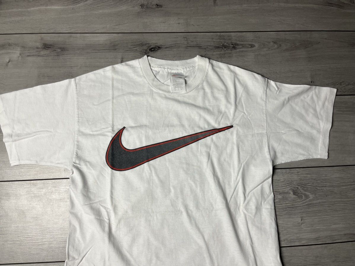 Nike Vintage Nike Tshirt Swoosh Logo size Medium Size US M / EU 48-50 / 2 - 3 Thumbnail