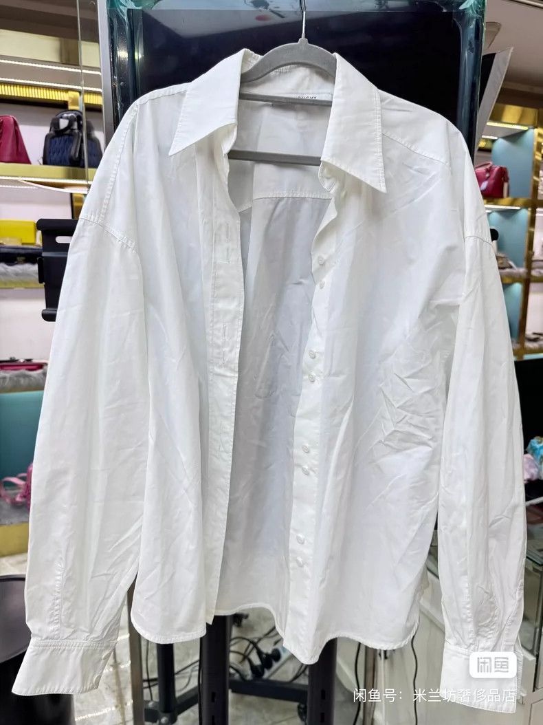 Givenchy Givenchy Size38 Simple White T-shirt Size: 38 Size US M / EU 48-50 / 2 - 1 Thumbnail