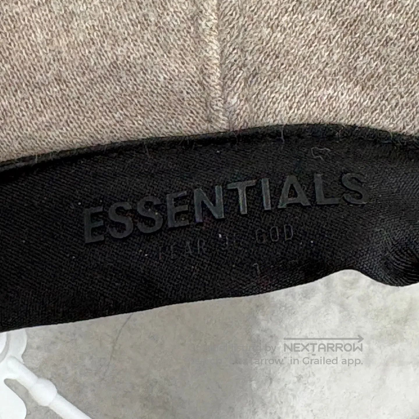 Essentials Essentials Hooded pullover with fleece-lined cap and sweat Size US L / EU 52-54 / 3 - 3 Thumbnail