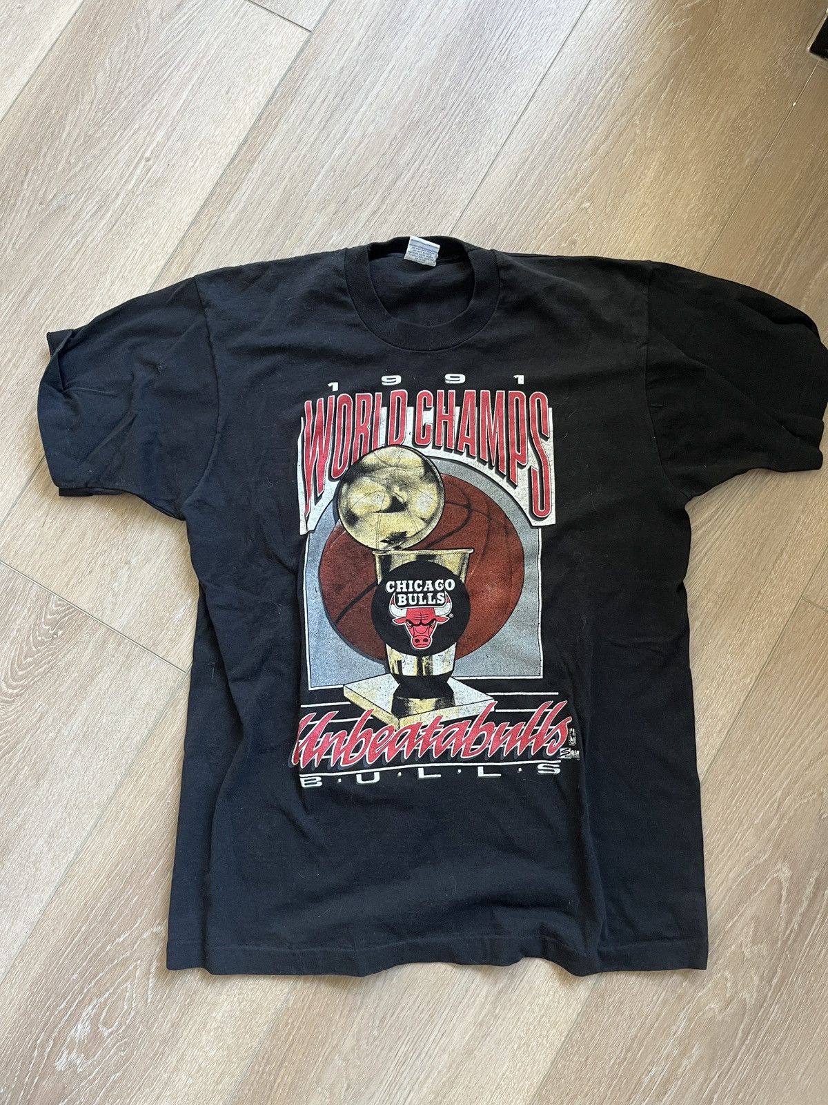 Vintage 1991 Chicago Bulls Championship T-Shirt Size US L / EU 52-54 / 3 - 1 Thumbnail