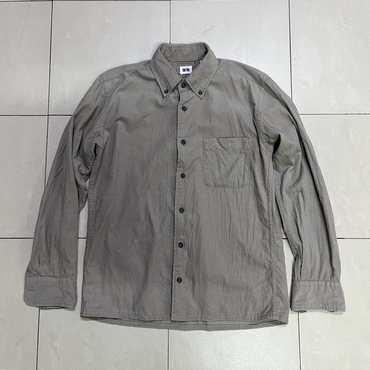 Uniqlo Uniqlo Light Corduroy Button Up Shirt Size US S / EU 44-46 / 1 - 2 Thumbnail