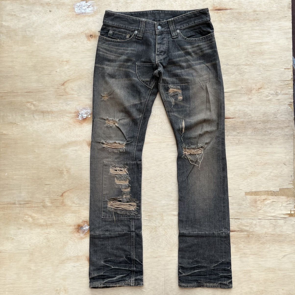 FranCisT MOR.K.S FranCisT _MOR,K.S JAPANESE BRAND PATCH WORK DISTRESSED DENIM Size US 32 / EU 48 - 1 Thumbnail