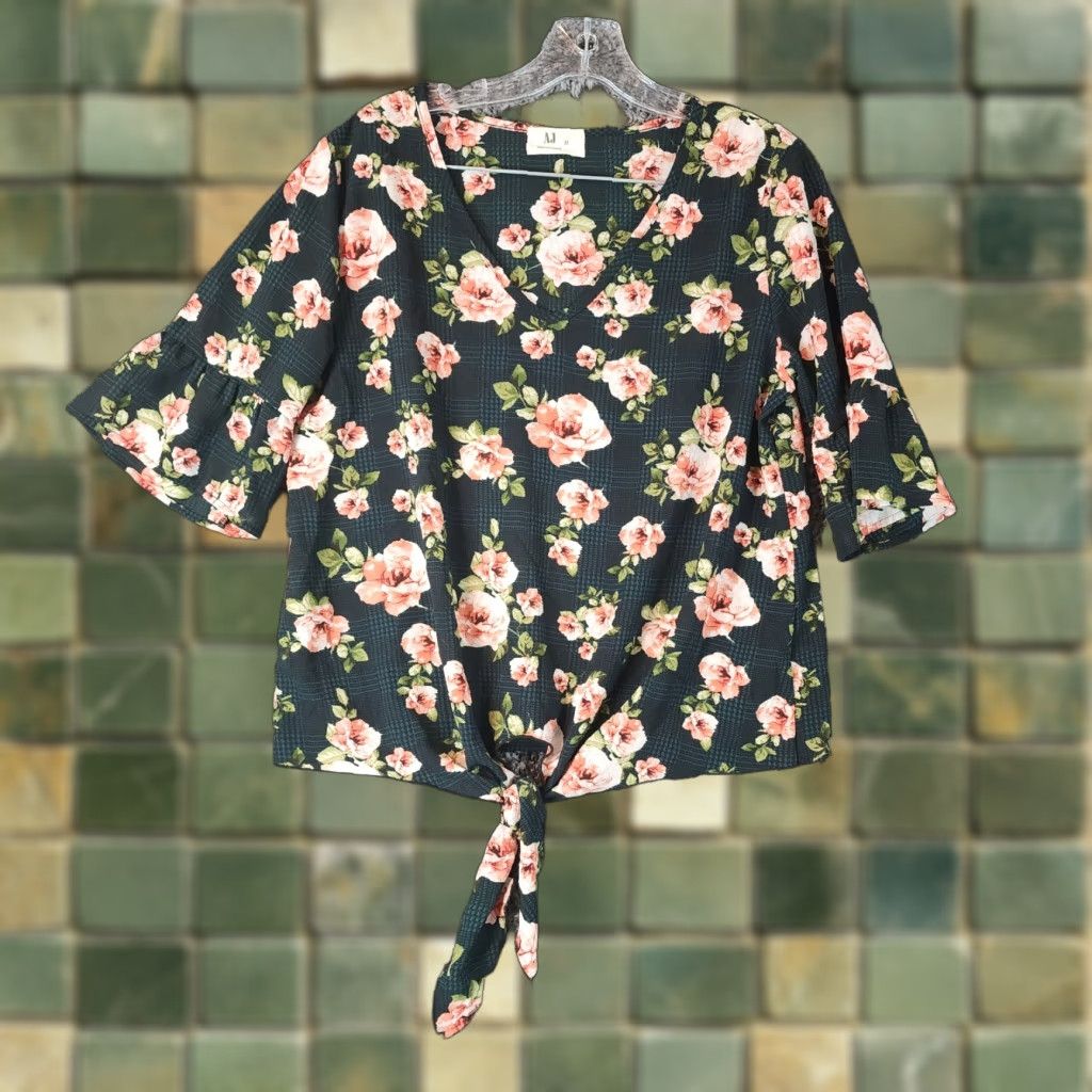 Vintage AJ Amelia James Blouse Women's Size M Green Floral Flared Sleeve Tie Waist Womens Size M / US 6-8 / IT 42-44 - 1 Thumbnail