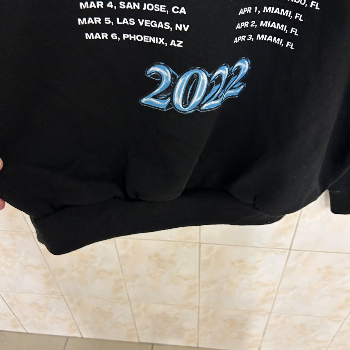 Band Tees EL ÚLTIMO TOUR DEL MUNDO 2022 Hoodie Size US XXL / EU 58 / 5 - 16 Thumbnail
