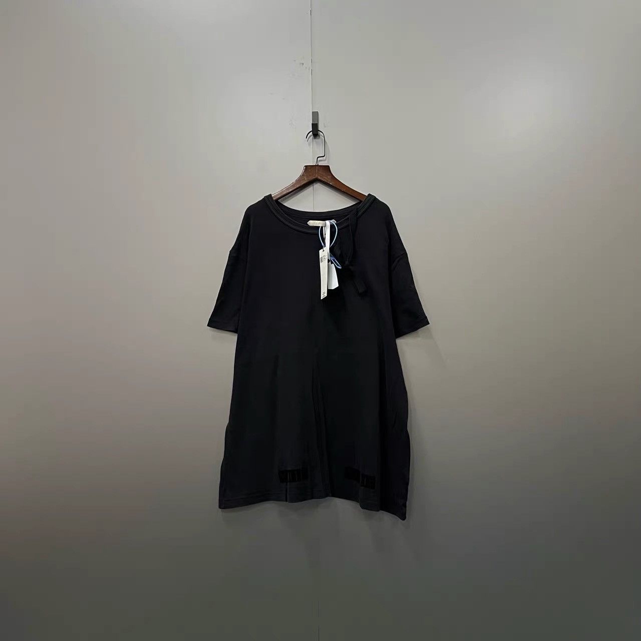 Off-White OFF-WHITE Black Grey Flocked Warning Line Short Sleeve K28 Size US L / EU 52-54 / 3 - 1 Thumbnail
